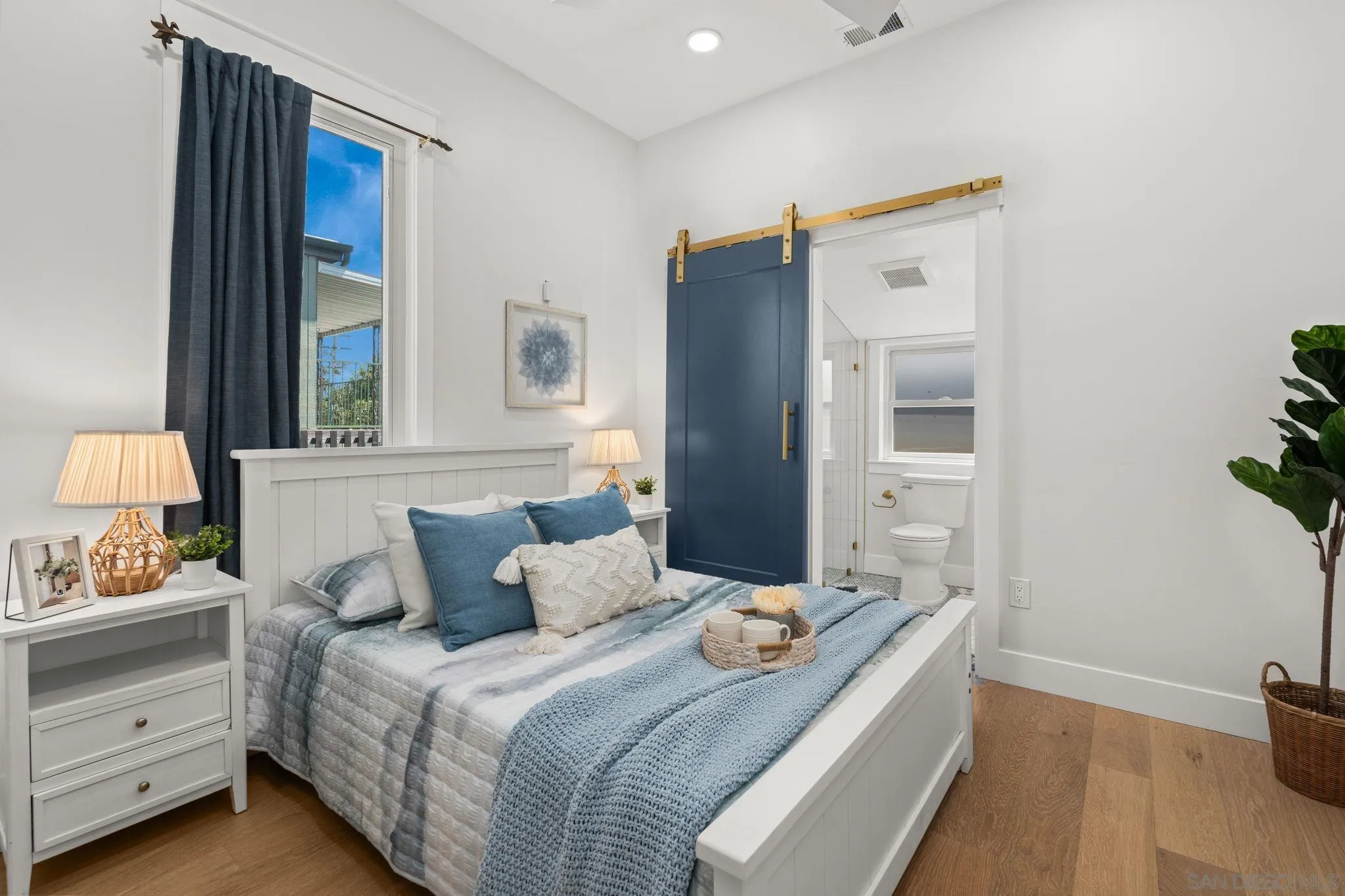 https://cdn.realtyfeed.com/cdn/127/260018250/035573be841b9fcb18d4b9271aab74e6.webp
