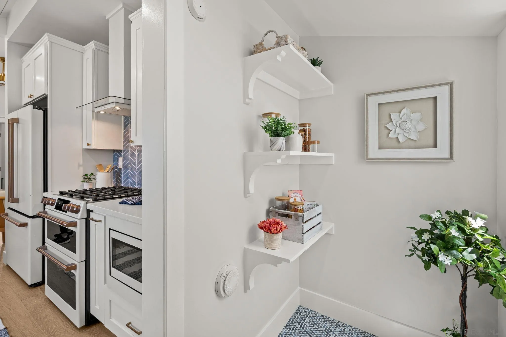 https://cdn.realtyfeed.com/cdn/127/260018250/3565168d3b8acbd7ce840260ad41ecf4.webp