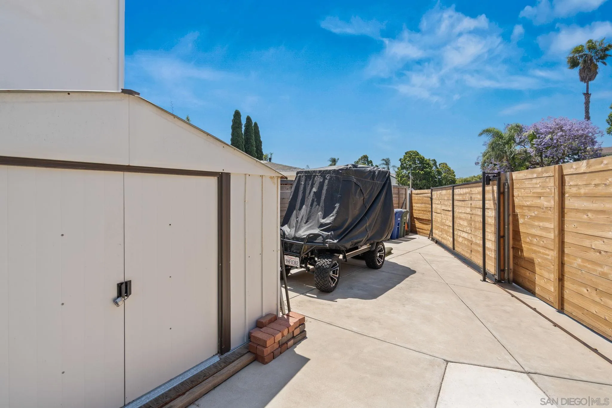 https://cdn.realtyfeed.com/cdn/127/260018250/b9ae048b99b9c649bf0ebfaf025e78cc.webp