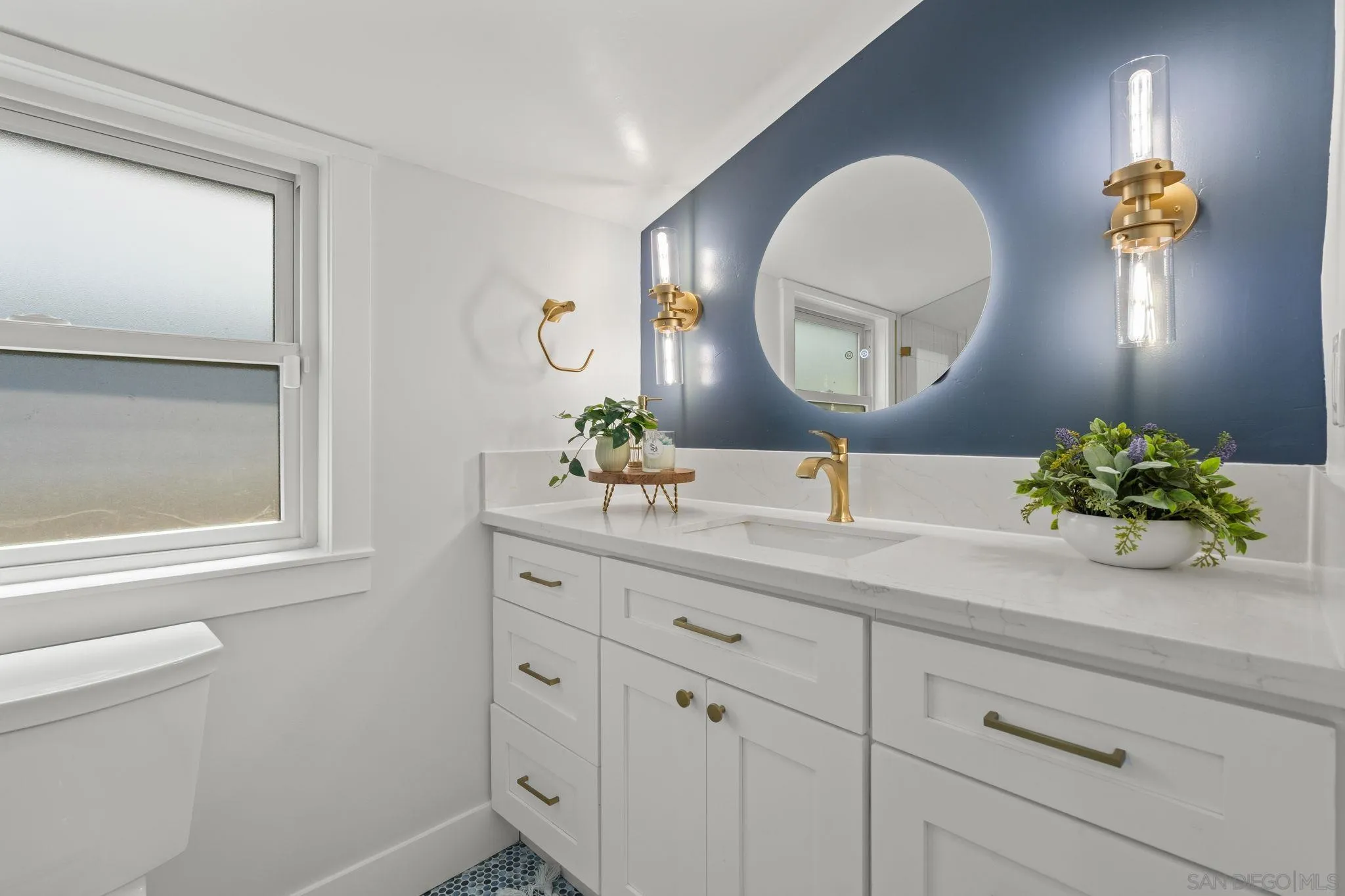 https://cdn.realtyfeed.com/cdn/127/260018250/db9b2c325ec0f06e8412dffccd5d24d3.webp