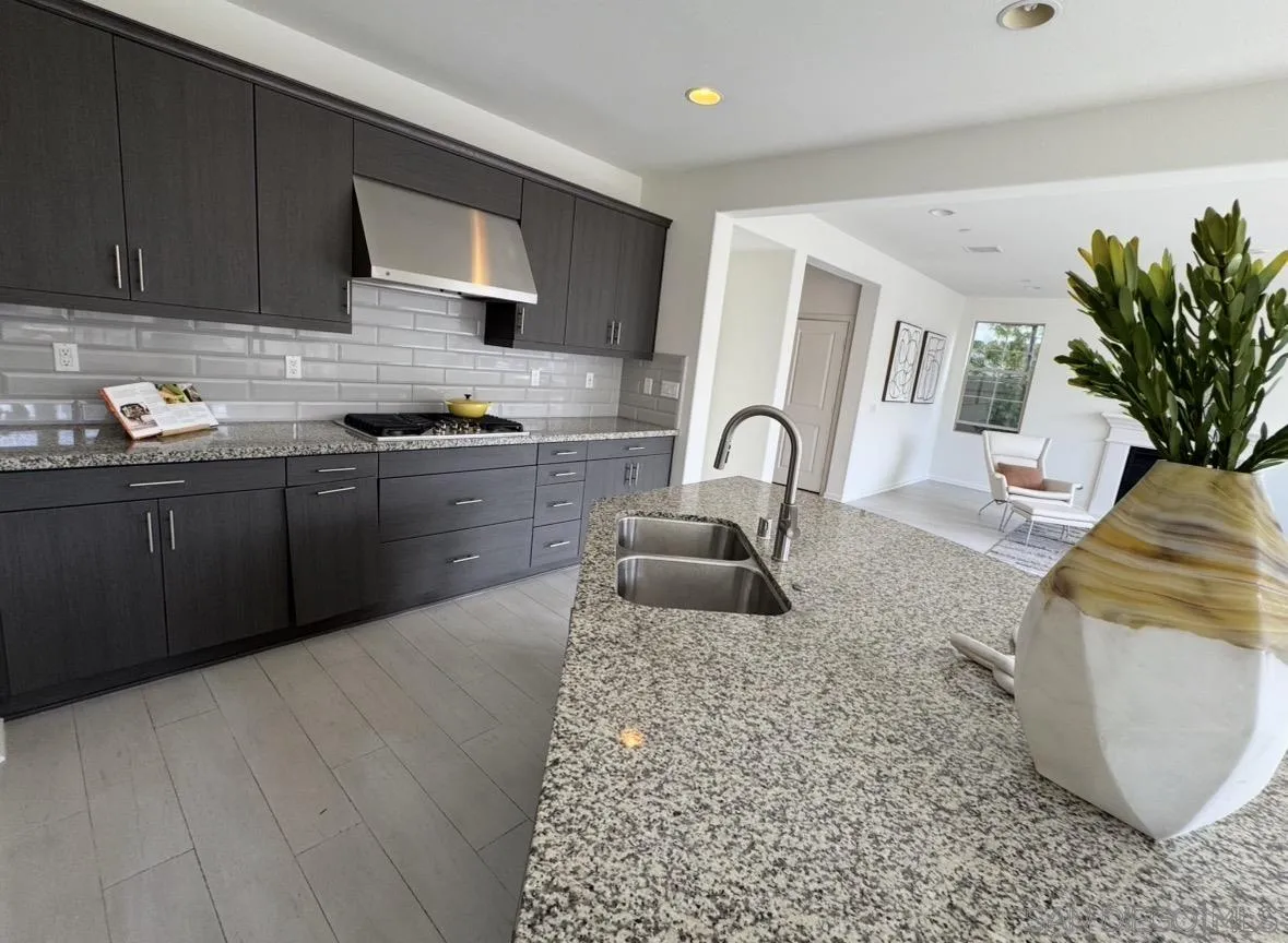https://cdn.realtyfeed.com/cdn/127/260018252/cf20c35ca71070fd9d8cedee98fe90ab.webp