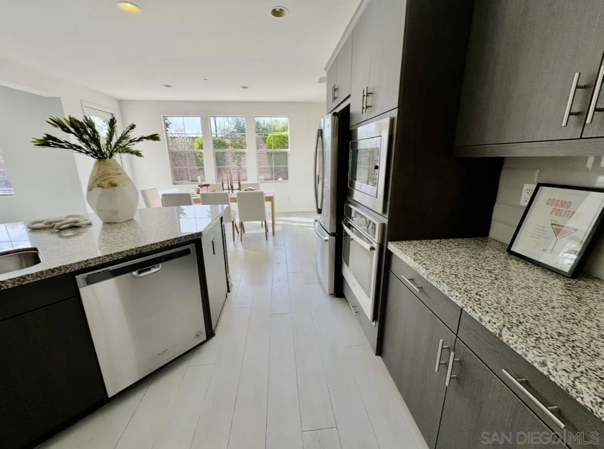 https://cdn.realtyfeed.com/cdn/127/260018252/e96b7c145854c7e79703883486317961.webp