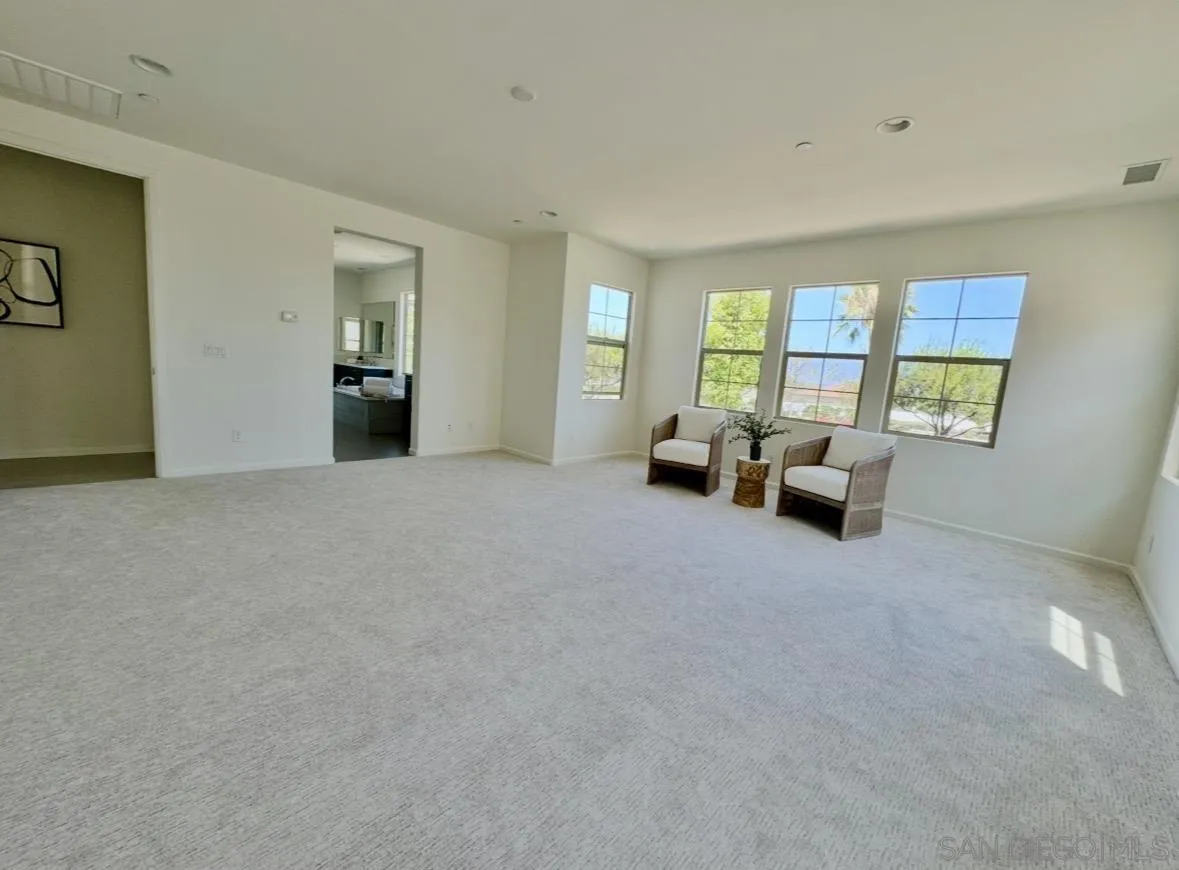 https://cdn.realtyfeed.com/cdn/127/260018252/fa6aa5c9020c64cba0846bc2ec7bee58.webp