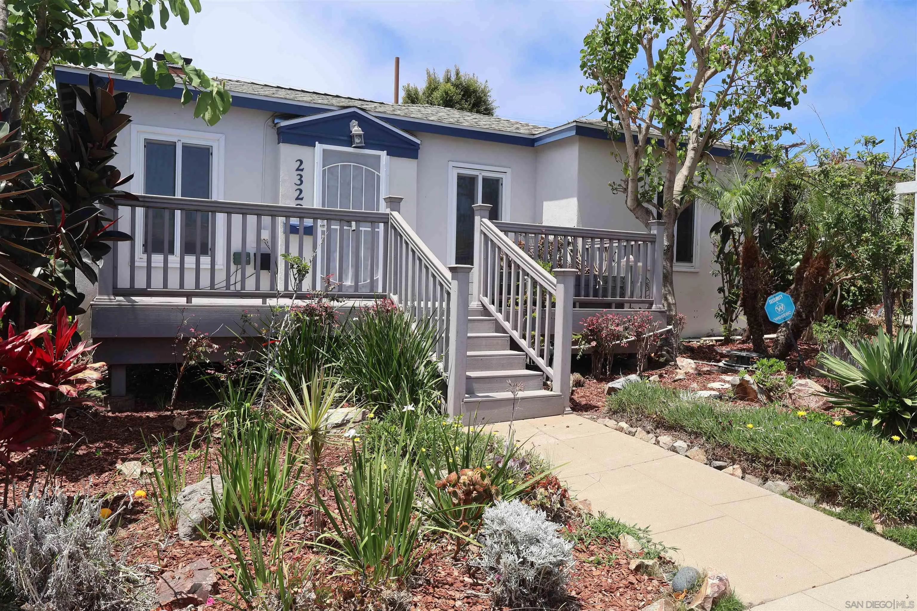 2328 Lucerne Drive, San Diego, CA 92106 - Main photo, San Diego, CA