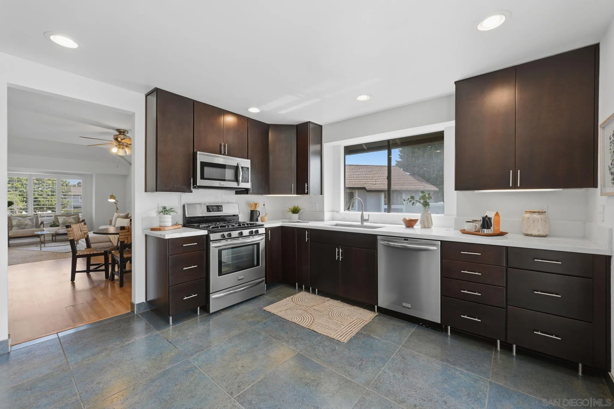 867 Hollyhock Ct, Carlsbad, CA 92011 - Photo 4 of 45, Carlsbad, CA