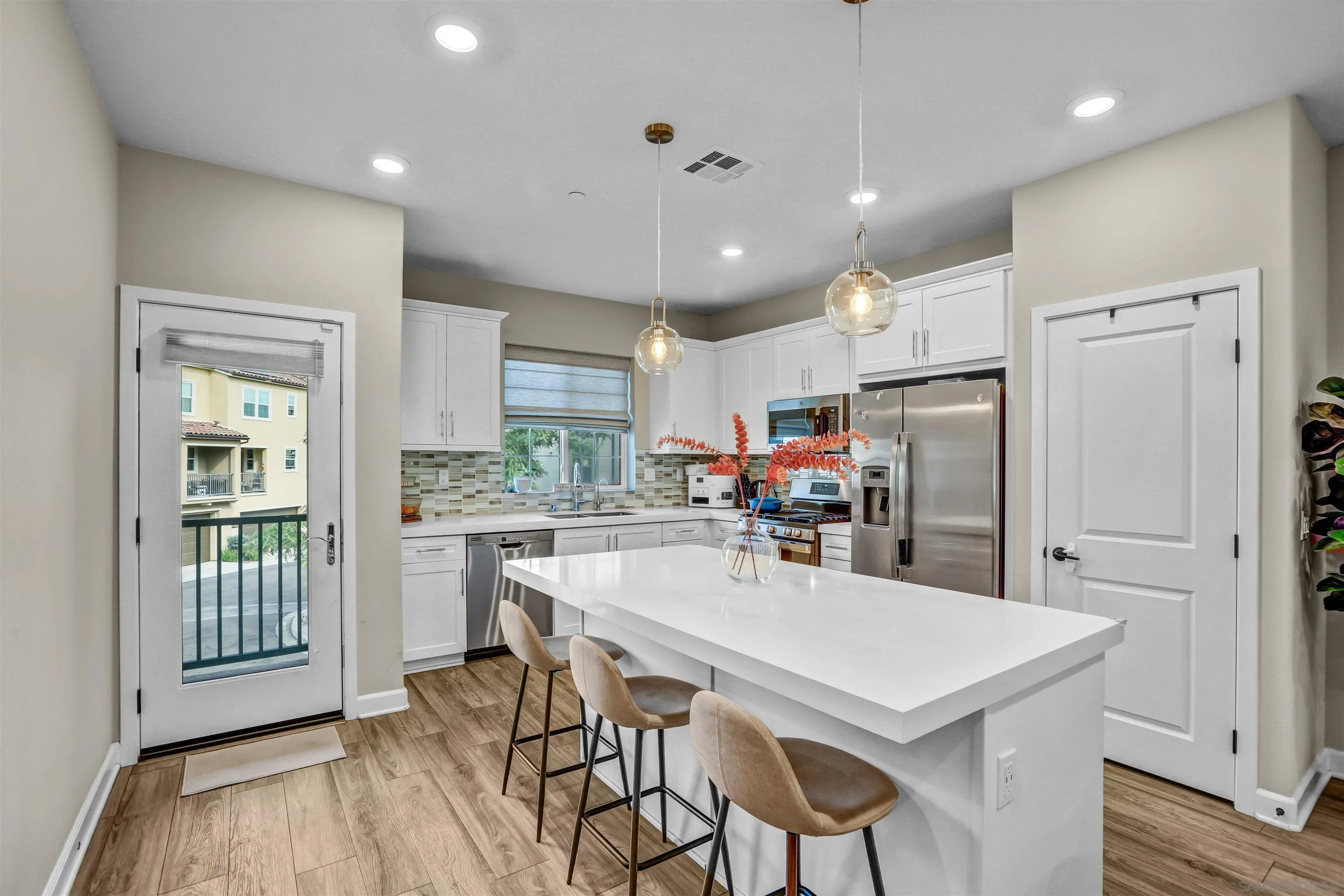 Photo #8: 260018269 Listing: Photo #8