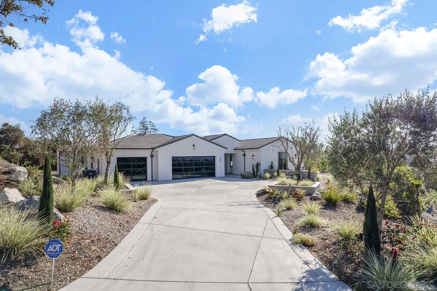 https://cdn.realtyfeed.com/cdn/127/260018273/270ef4edd90d43c235ace9891a6e0cab.webp