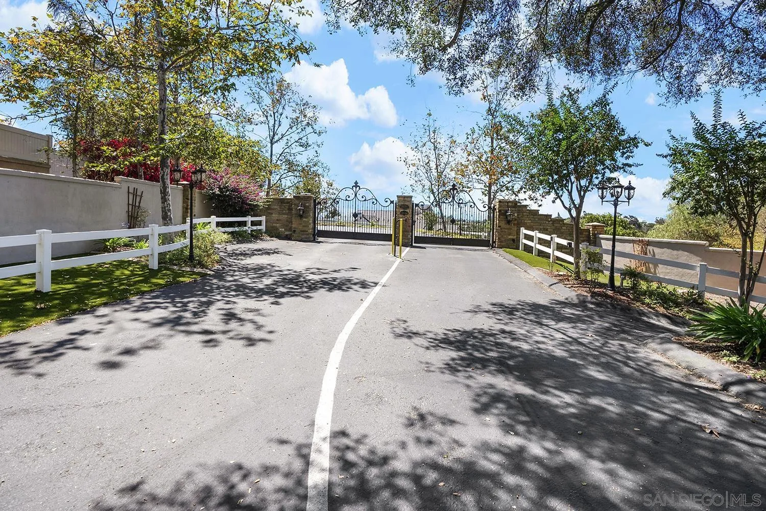 588 Twin Country Ln, Fallbrook, CA 92028 - Photo 3 of 50, Fallbrook, CA