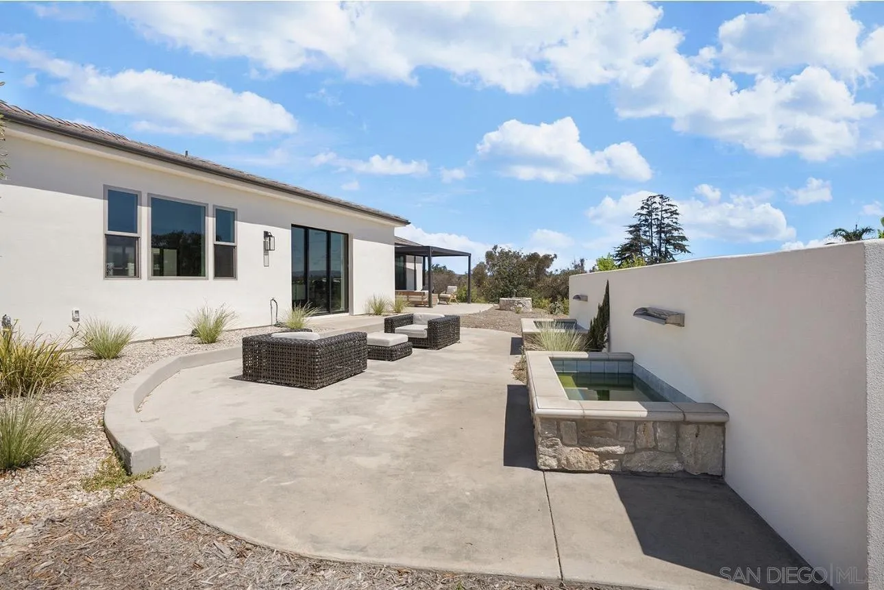 https://cdn.realtyfeed.com/cdn/127/260018273/5bdeb3c0f00ca310d22a2281b4c60b04.webp