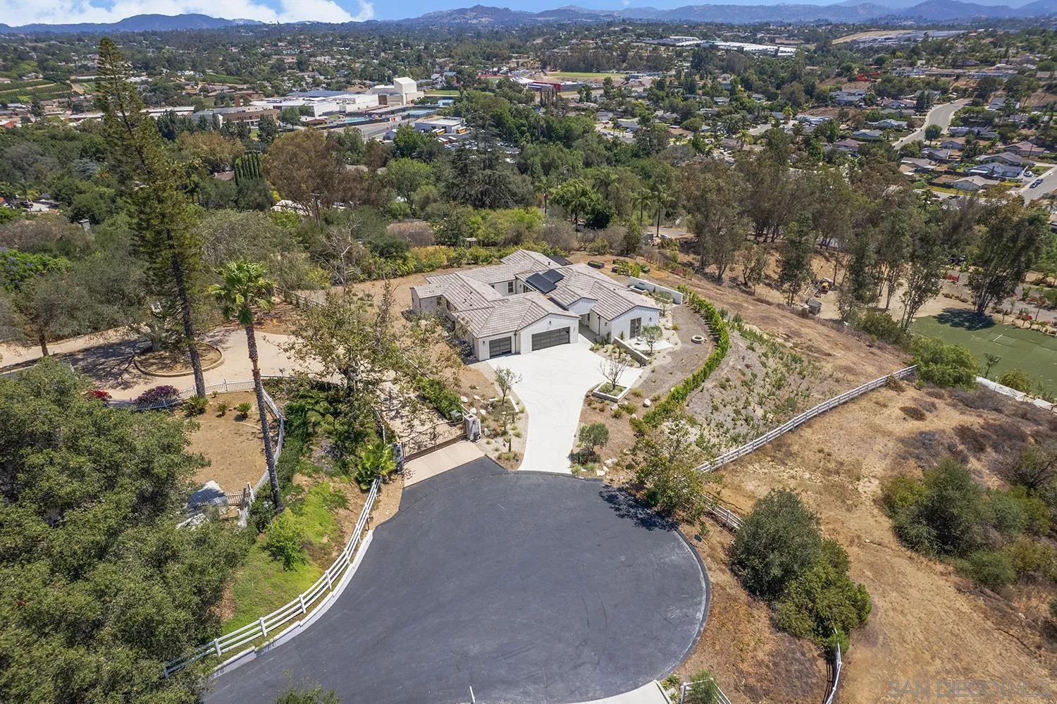 588 Twin Country Ln, Fallbrook, CA 92028 - Photo 4 of 50, Fallbrook, CA
