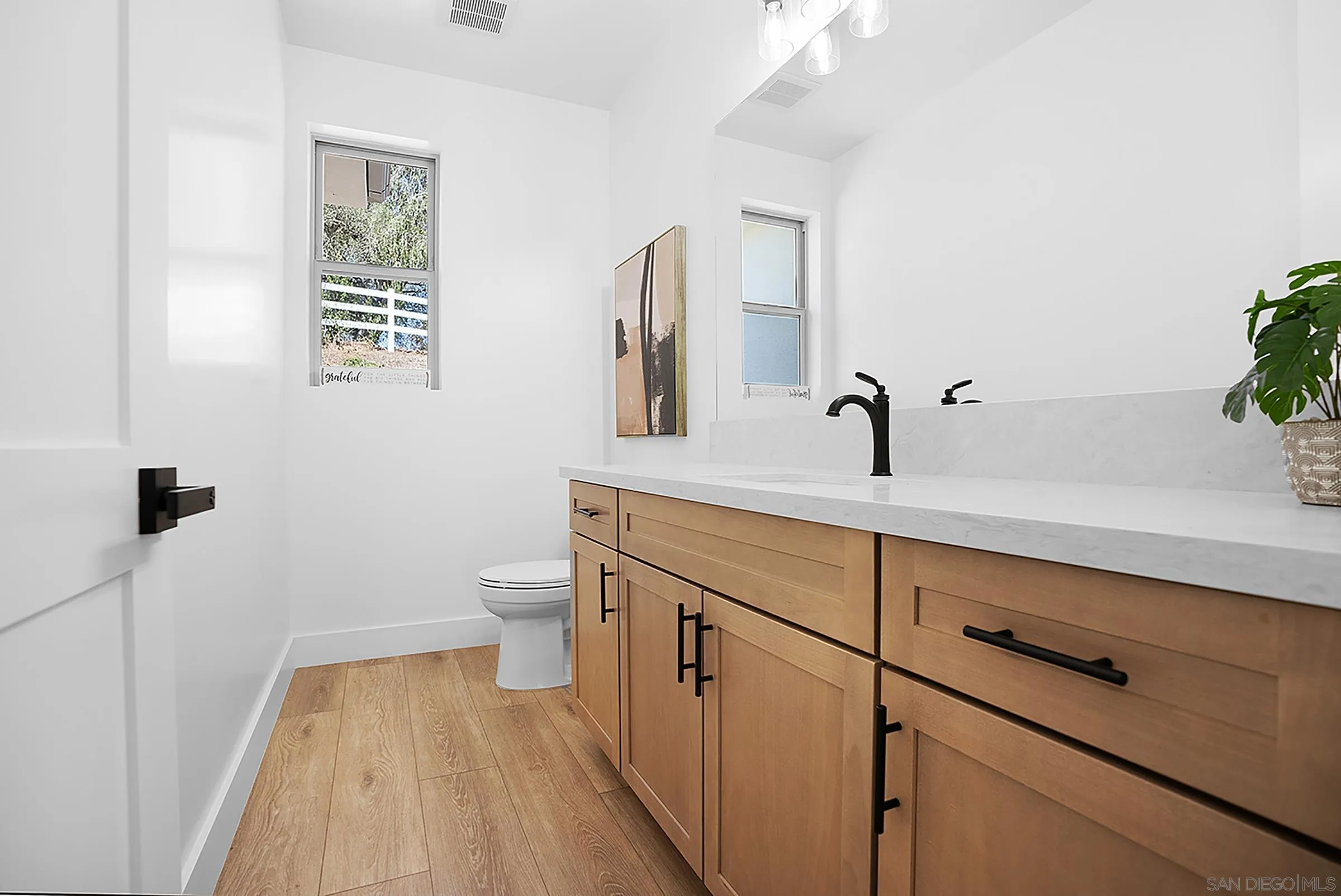 https://cdn.realtyfeed.com/cdn/127/260018273/85afe94b32d6350e8e6ea7ff3b010df4.webp