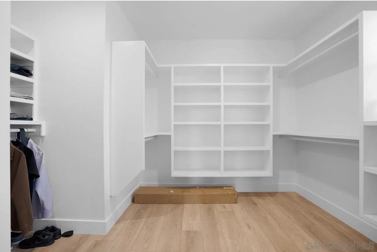 https://cdn.realtyfeed.com/cdn/127/260018273/c53c68cba607e166ba9888f696ab25d4.webp