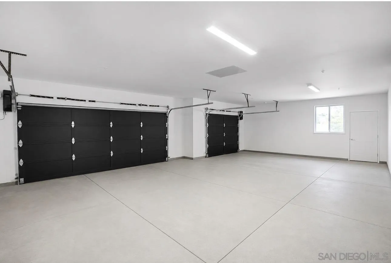 https://cdn.realtyfeed.com/cdn/127/260018273/eb603c808e489130808f61e38d2cb6a2.webp