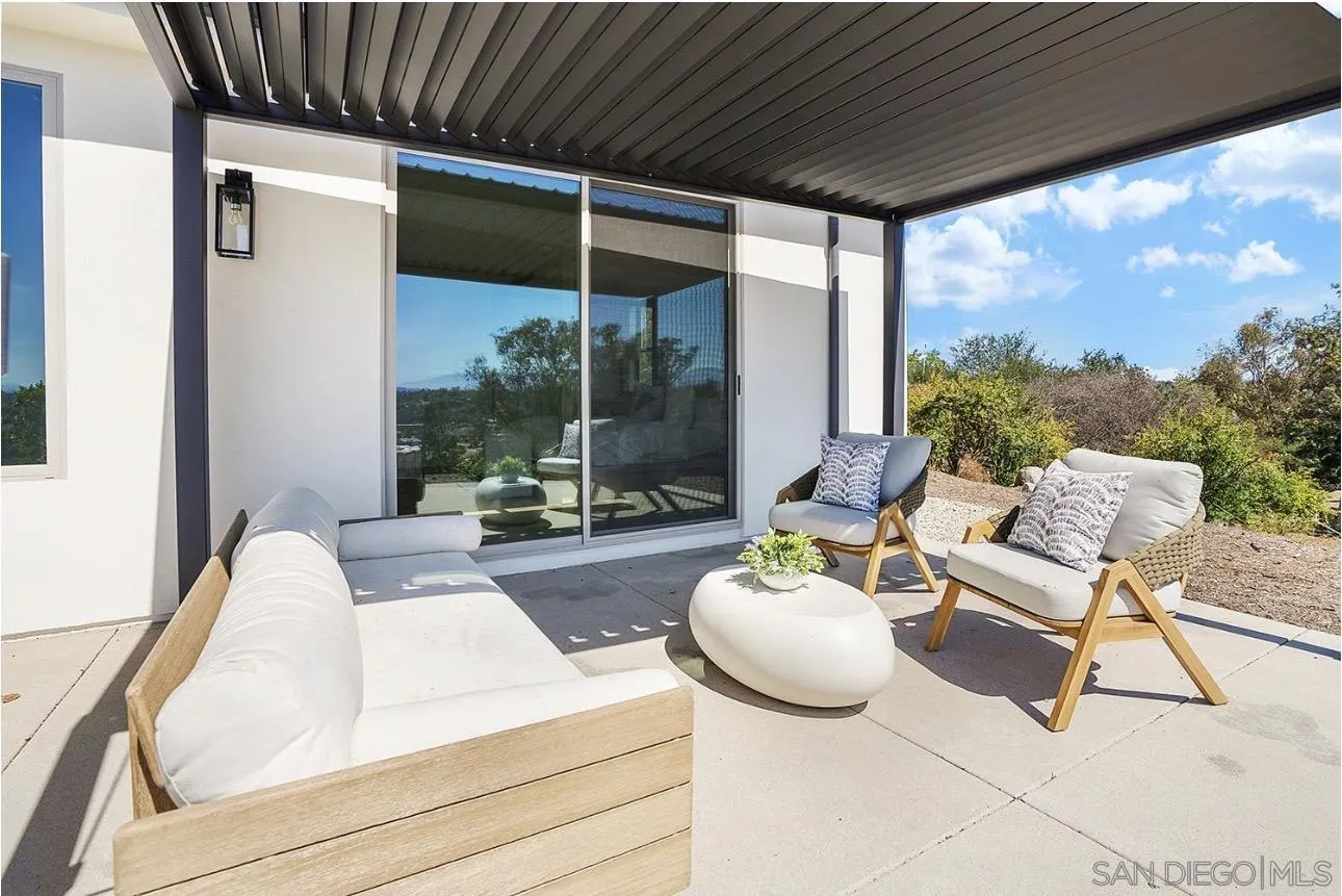 https://cdn.realtyfeed.com/cdn/127/260018273/f44e7f562f34e8832a413c1897c352c7.webp