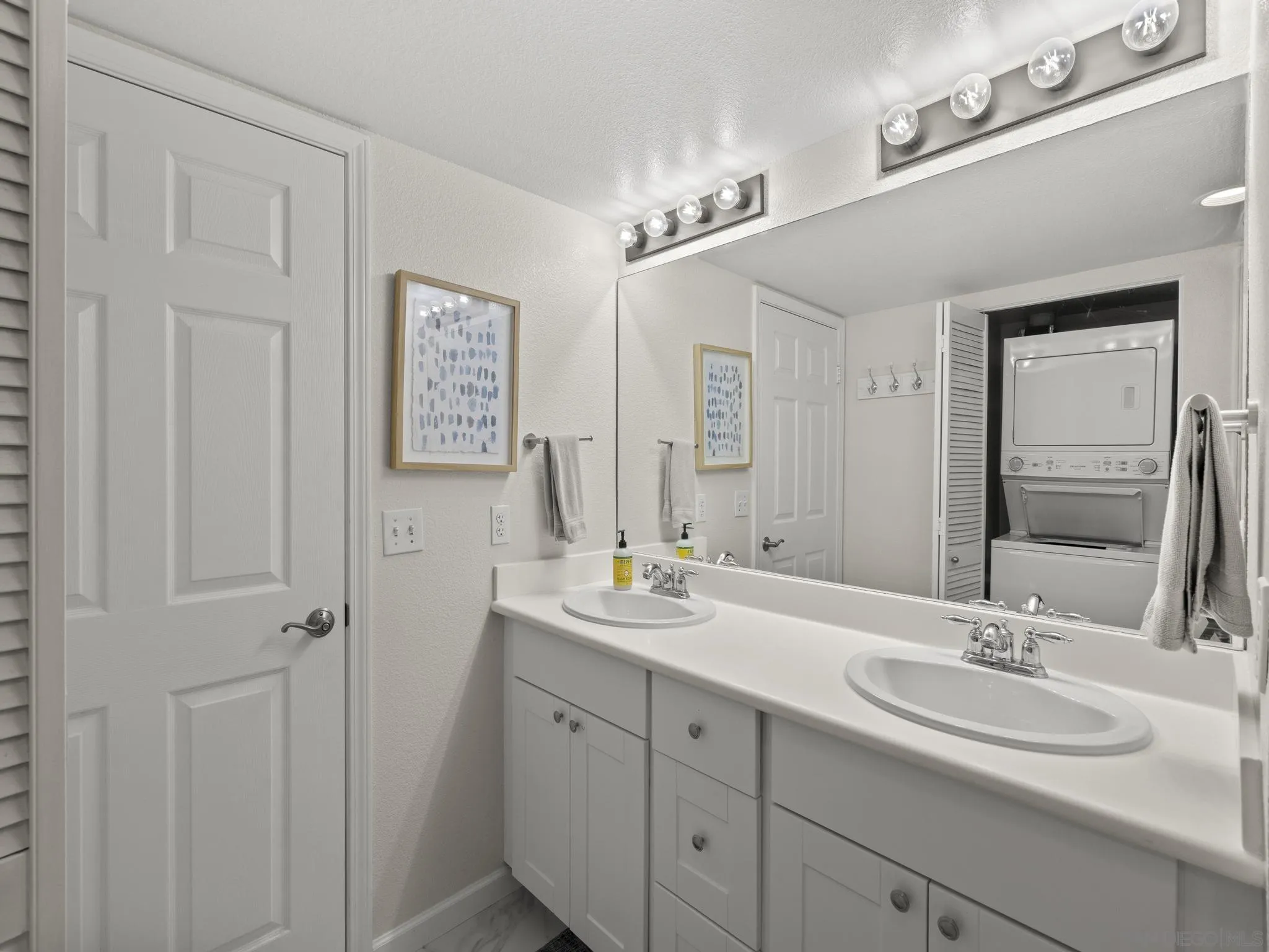 Photo #17: 260018287 Listing: Photo #17