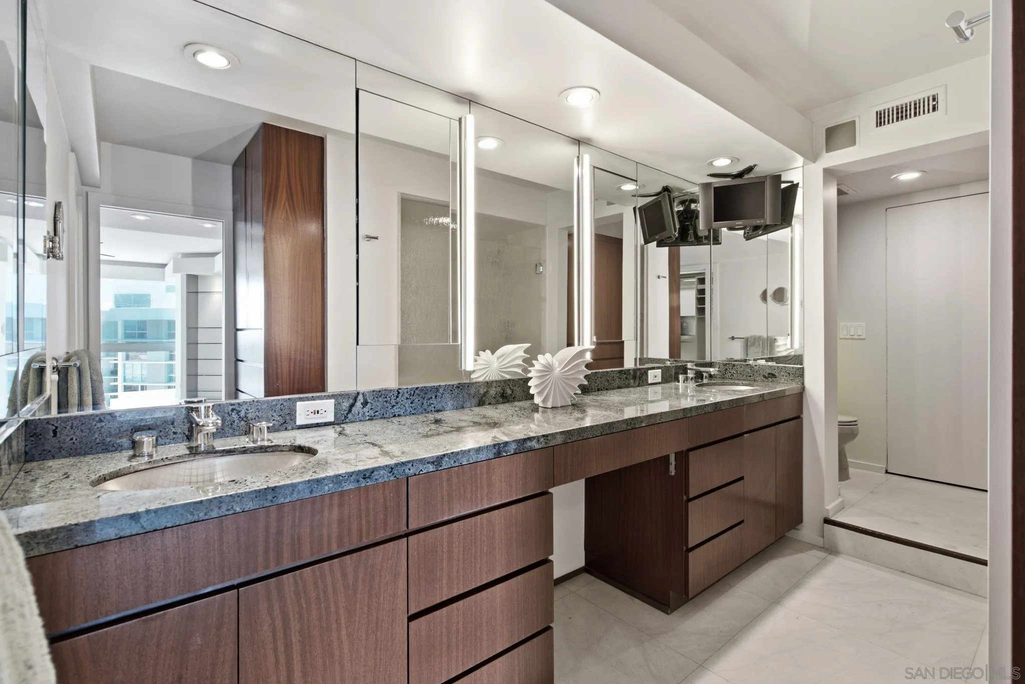 Photo #16: 260018289 Listing: Photo #16