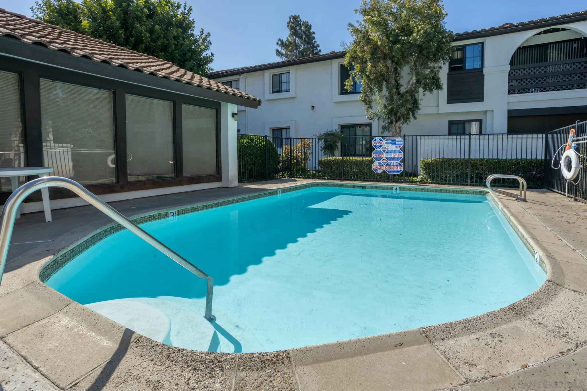 https://cdn.realtyfeed.com/cdn/127/260018292/366fe144219390cbdae8ad6812e577ad.webp