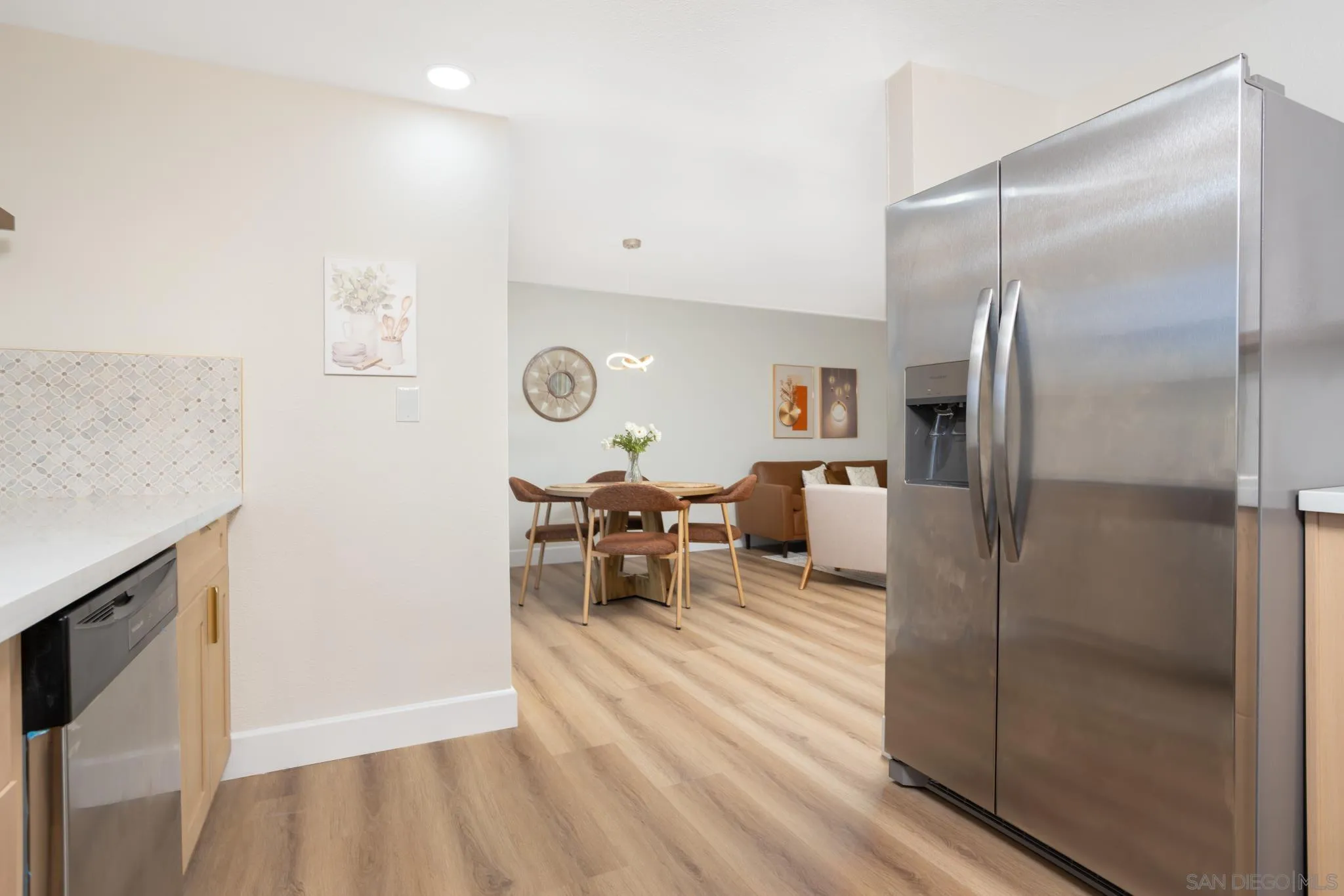 https://cdn.realtyfeed.com/cdn/127/260018292/589d0a473553d3ba866a308a07410eaf.webp