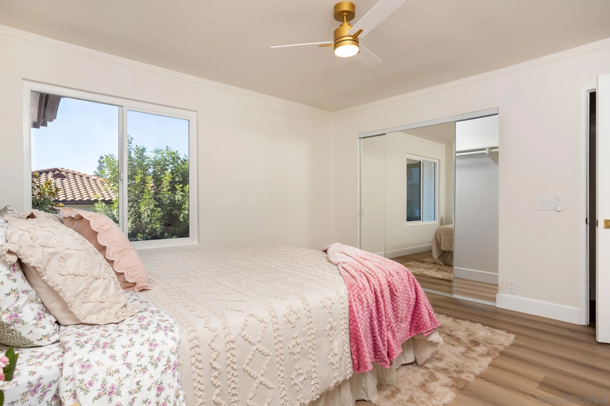 https://cdn.realtyfeed.com/cdn/127/260018292/66982ca6c200e3269287fcbfbd79816b.webp