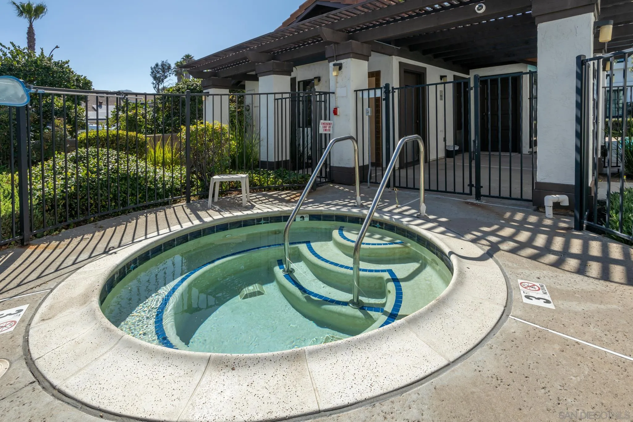 https://cdn.realtyfeed.com/cdn/127/260018292/66a00562010bce55df3adc411292ae18.webp