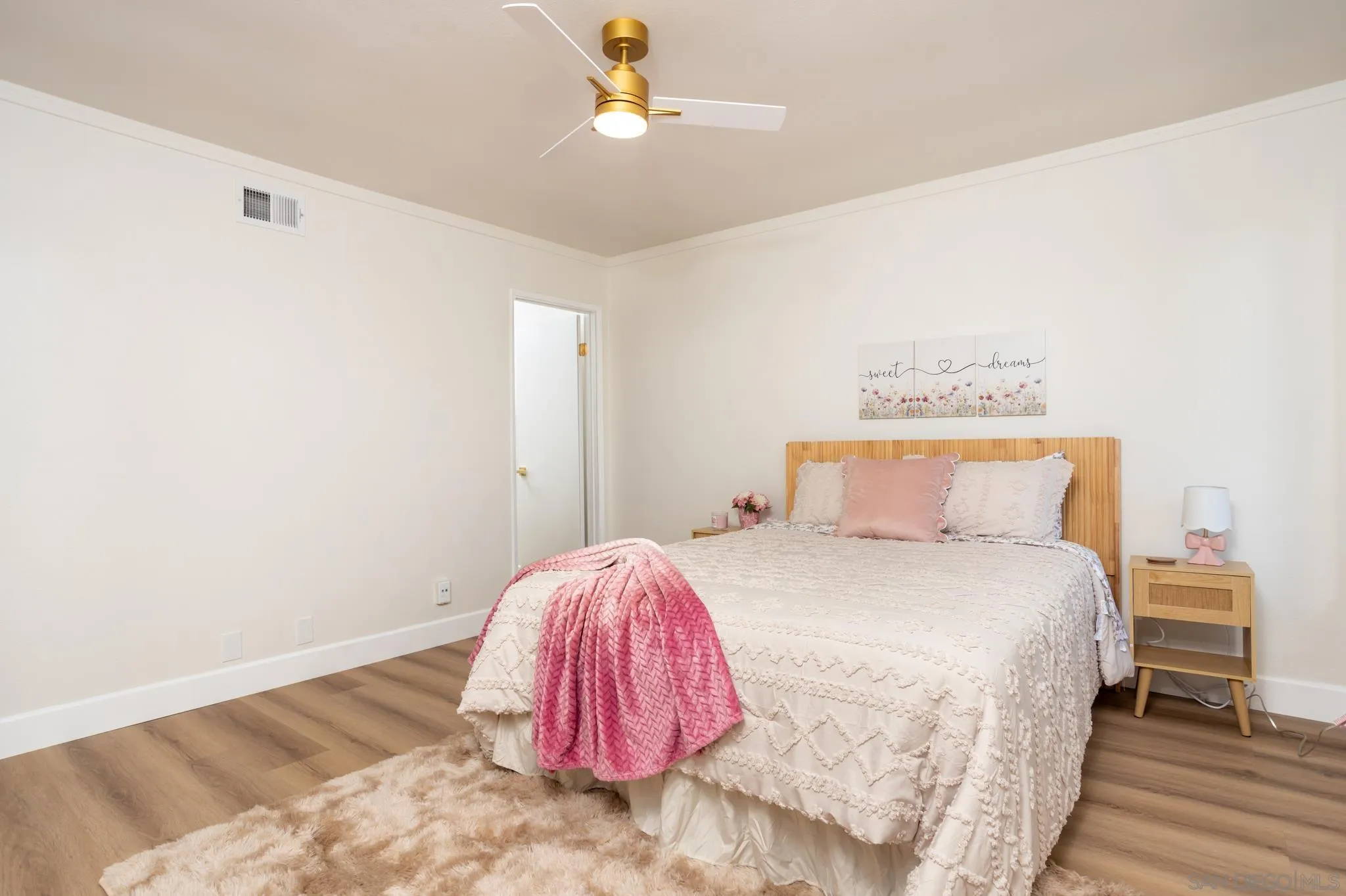 https://cdn.realtyfeed.com/cdn/127/260018292/e41f65b82c5e7ec630abb93ec384b120.webp