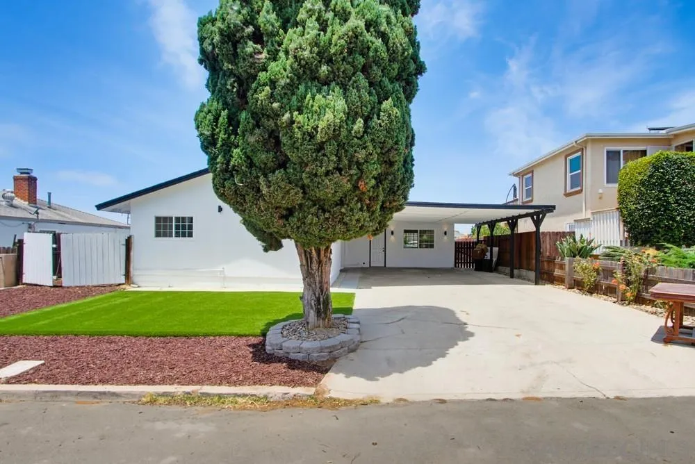 https://cdn.realtyfeed.com/cdn/127/260018297/4b54c5a1446e74412d10bbed06090ad6.webp