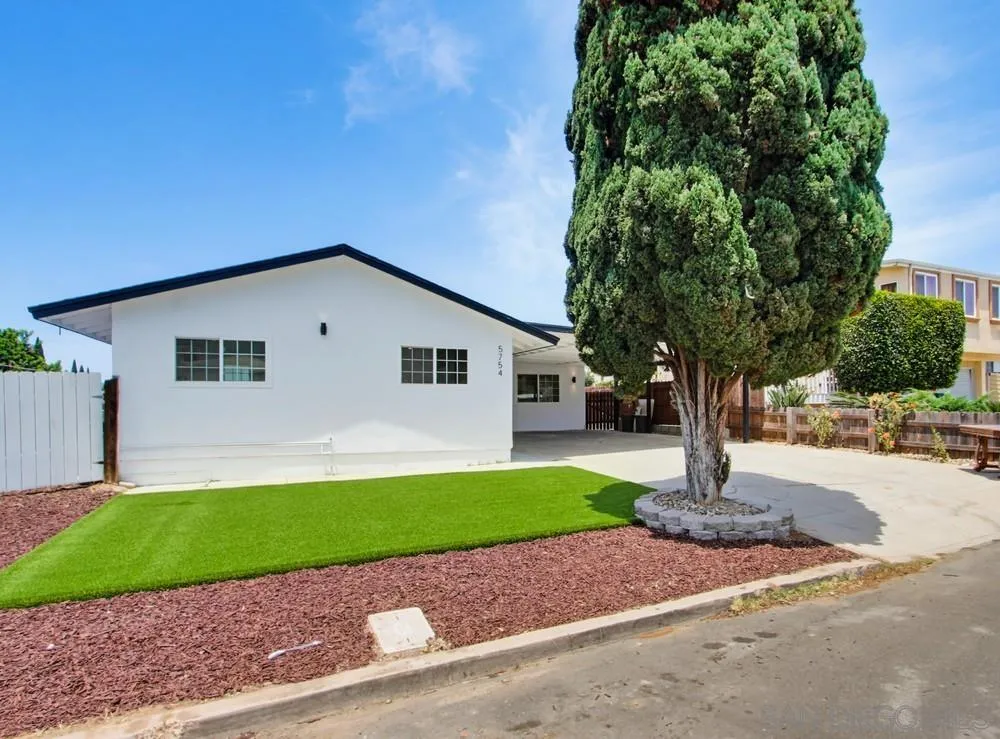 https://cdn.realtyfeed.com/cdn/127/260018297/d37646d3bb70aa723dbc1703dcdb129e.webp