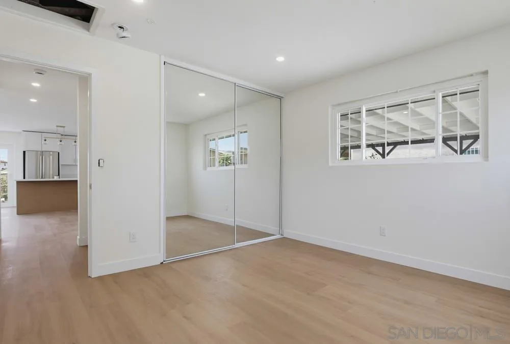 https://cdn.realtyfeed.com/cdn/127/260018297/e20b8f129948365457ee1852012fdbb3.webp