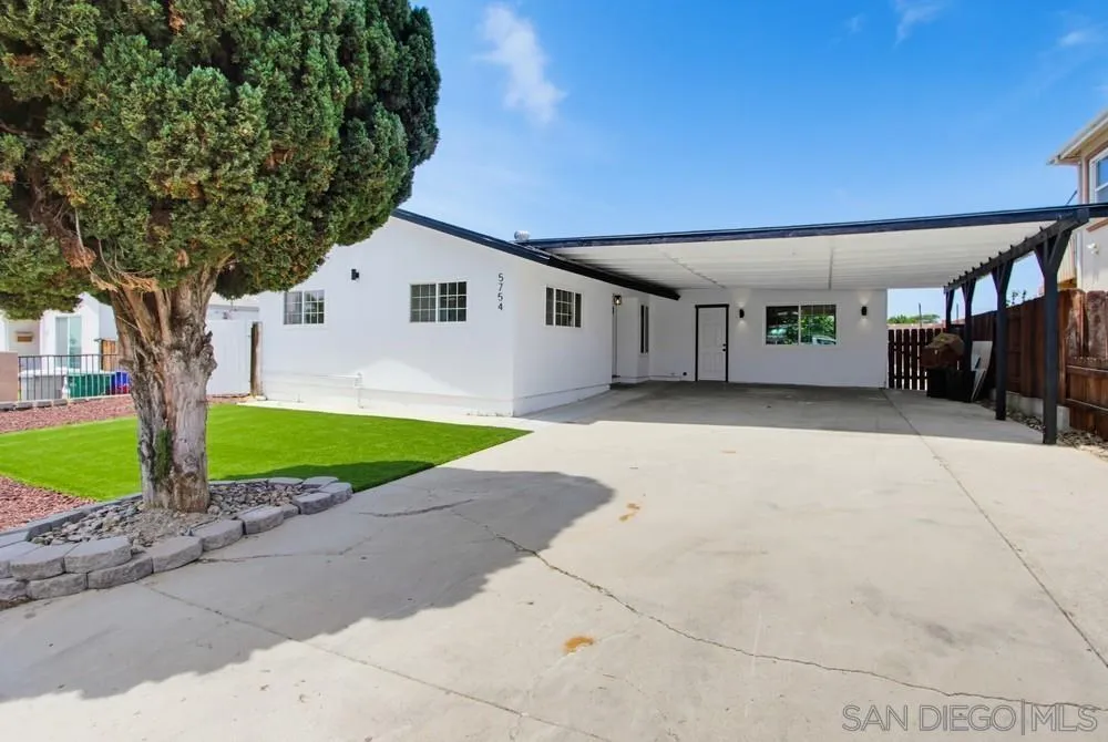 https://cdn.realtyfeed.com/cdn/127/260018297/fc42a6a707a873489e74d95f0afa000e.webp