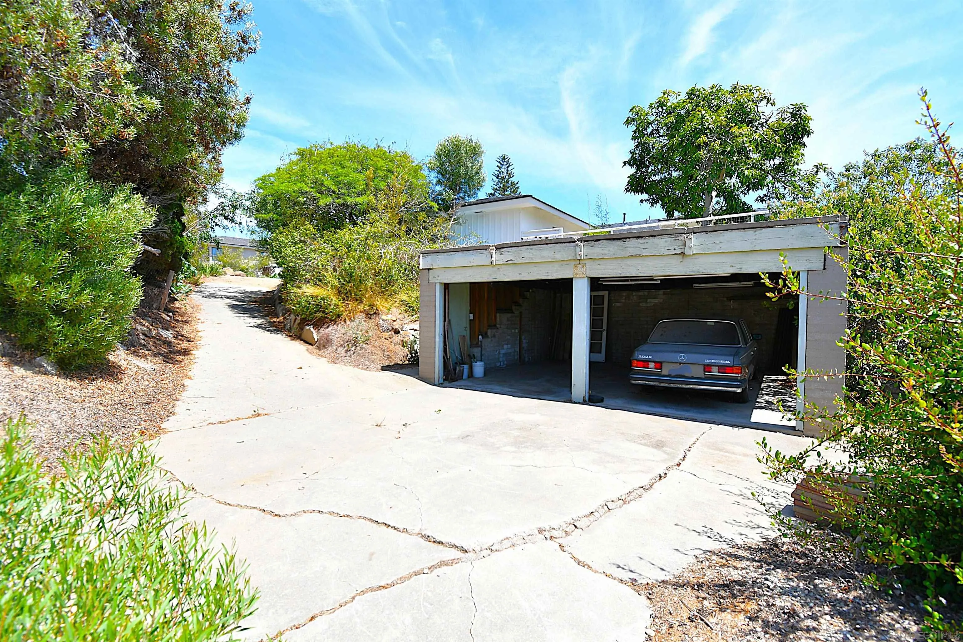 https://cdn.realtyfeed.com/cdn/127/260018298/ef716bced57a16cda8054f65c286f65e.webp