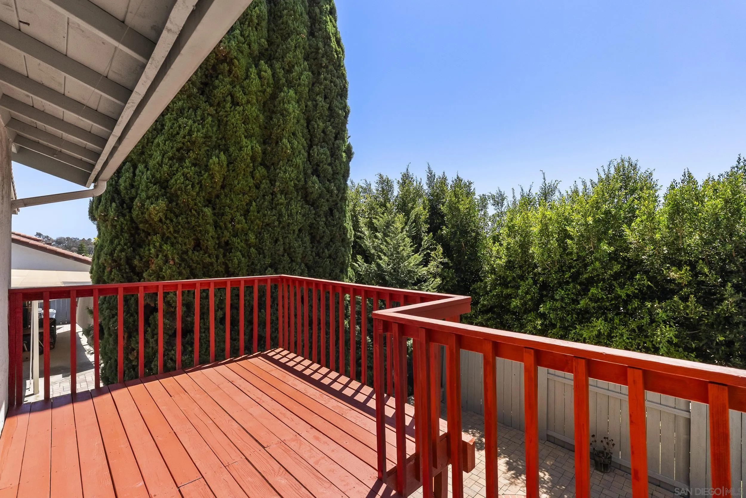 https://cdn.realtyfeed.com/cdn/127/260018299/940bb30f6cf0d5ea46fe2562b2f07566.webp