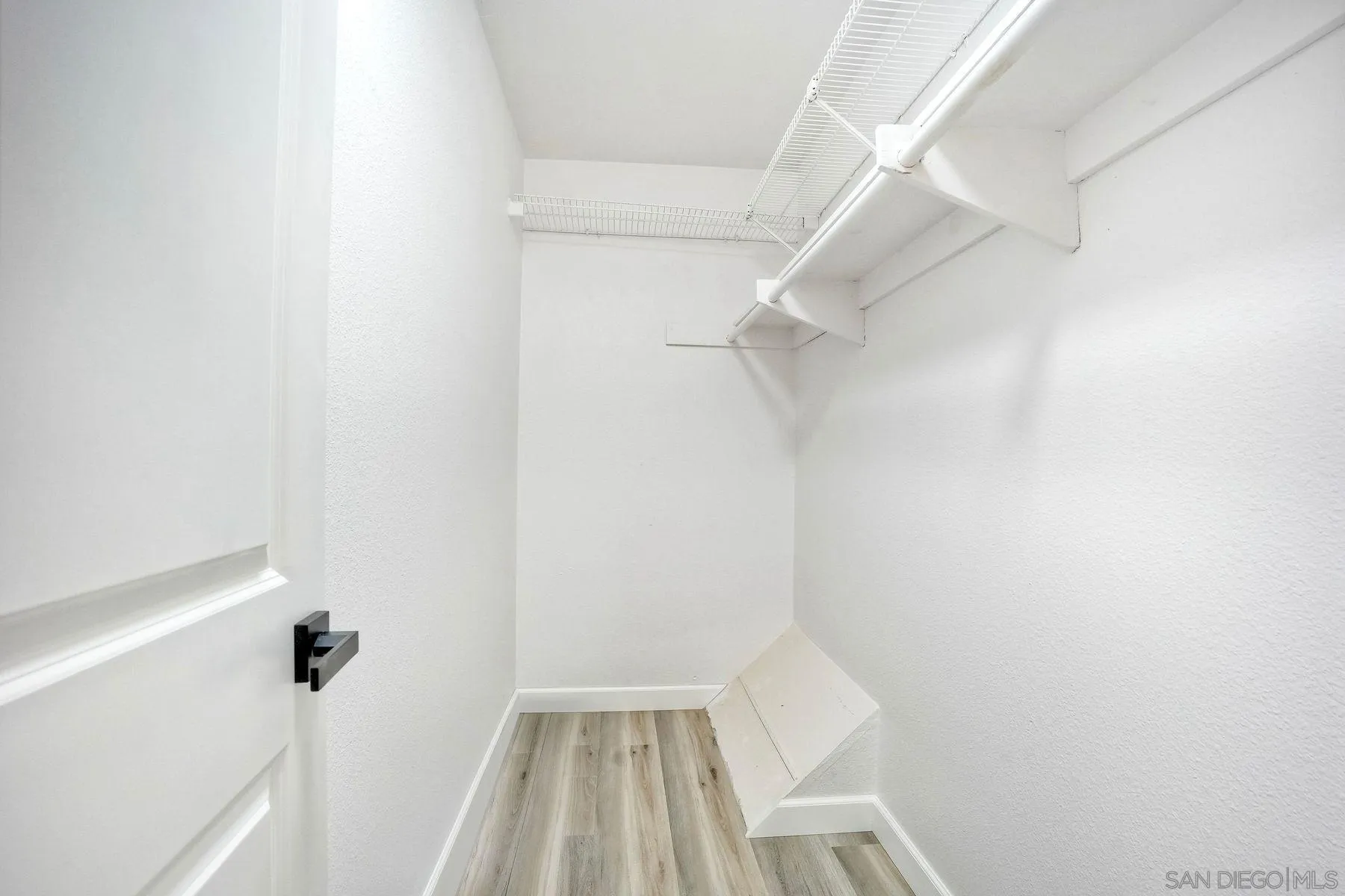Photo #16: 260018300 Listing: Photo #16
