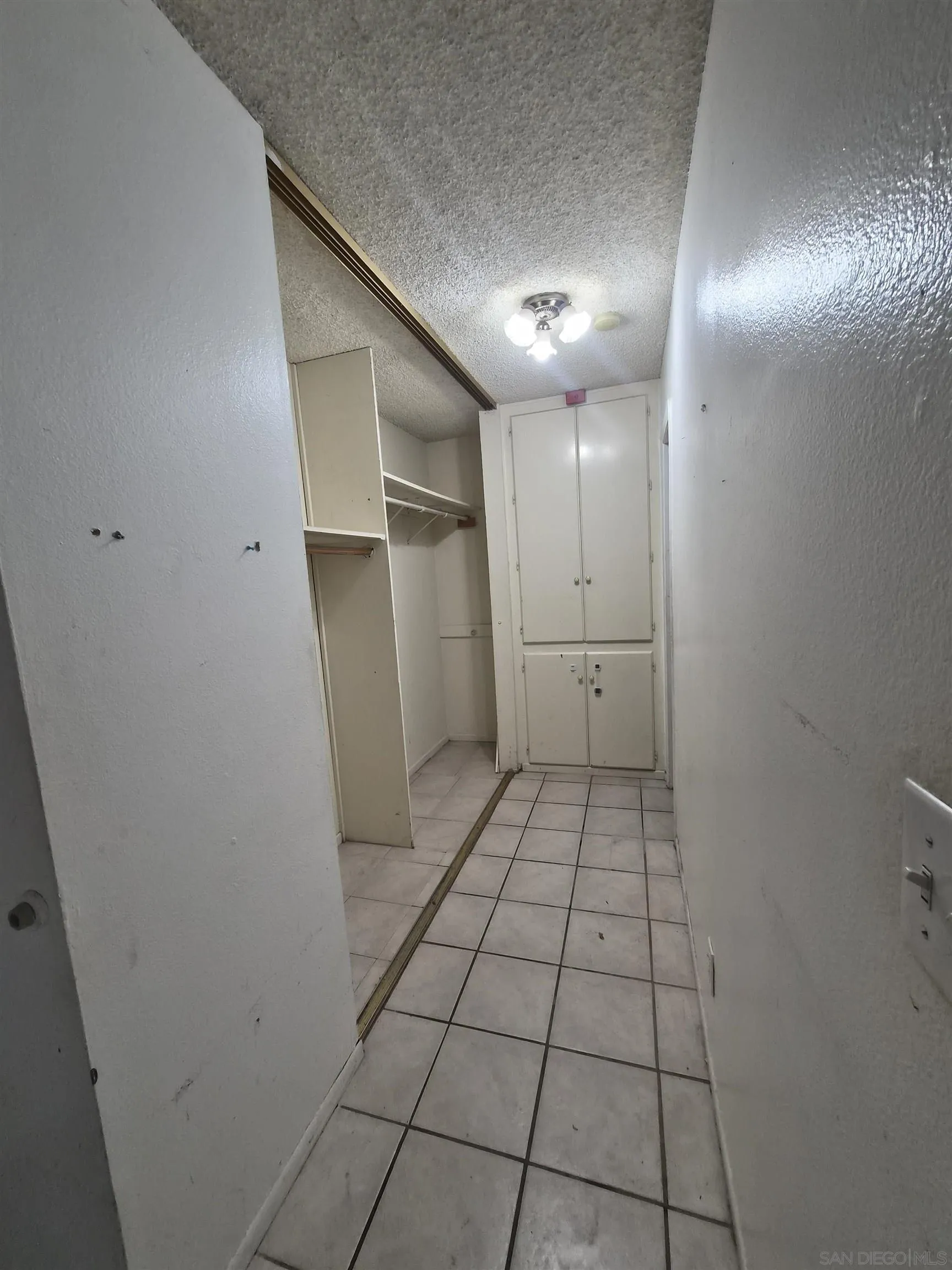 Photo #7: 260018306 Listing: Photo #7