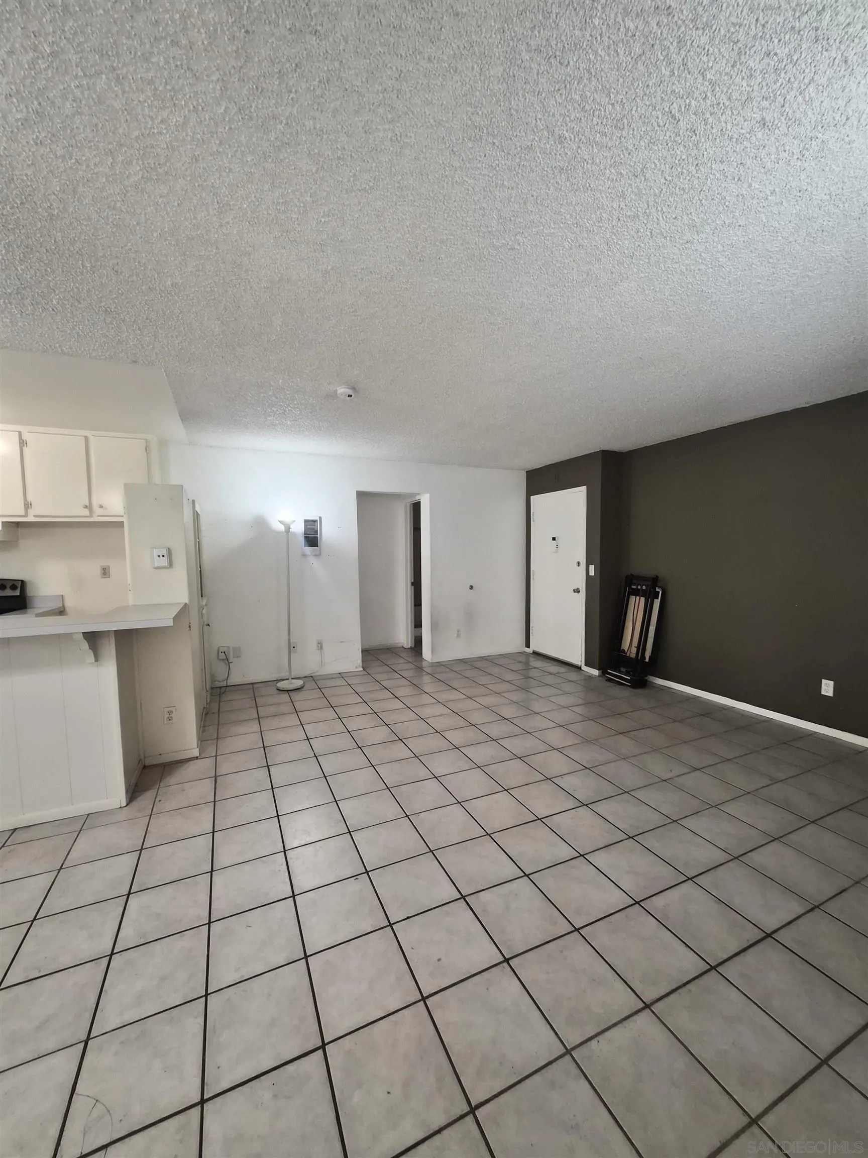 Photo #3: 260018306 Listing: Photo #3