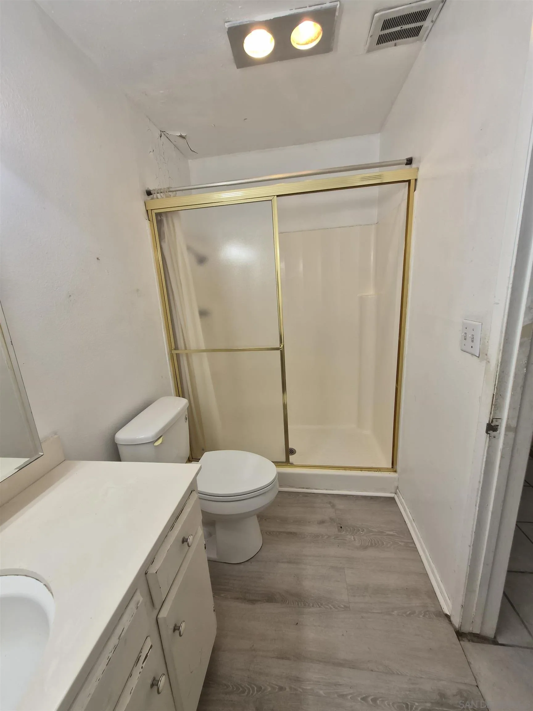 Photo #6: 260018306 Listing: Photo #6