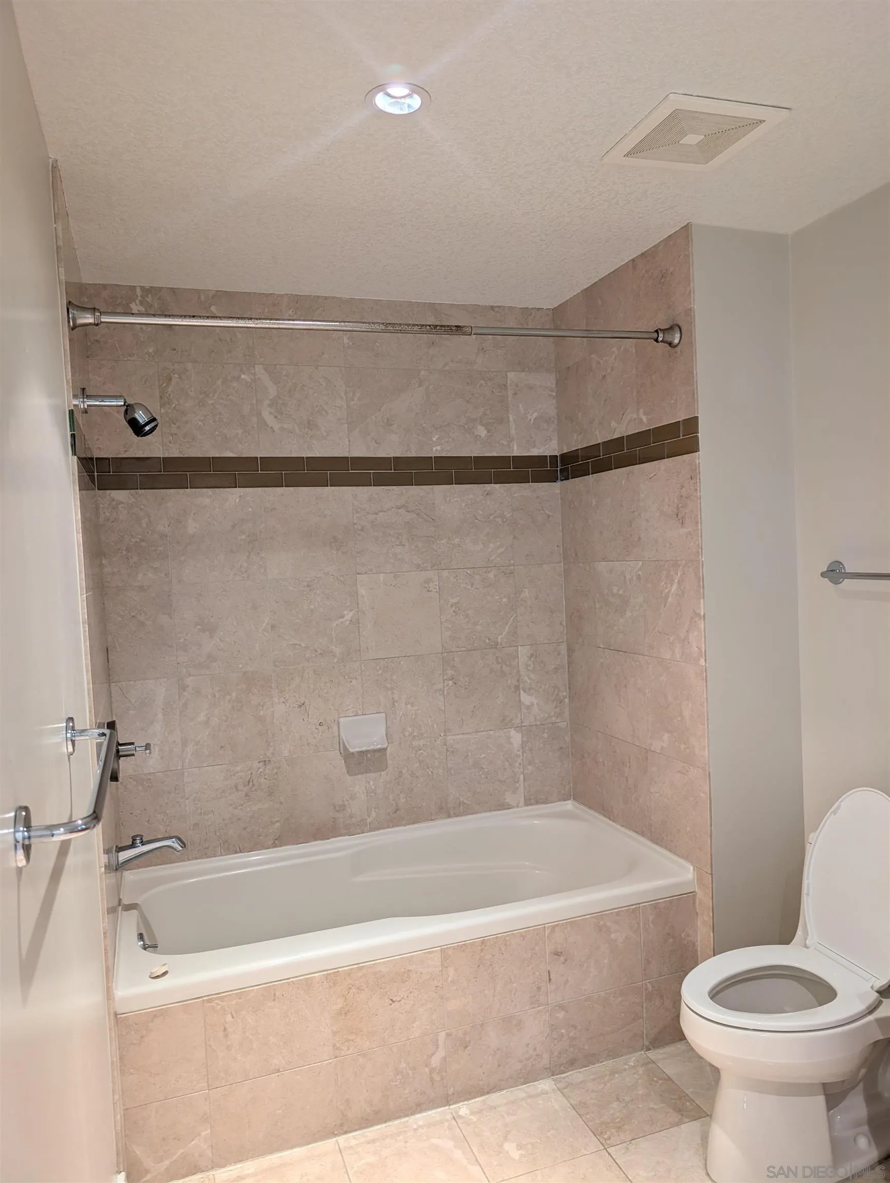 Photo #10: 260018307 Listing: Photo #10