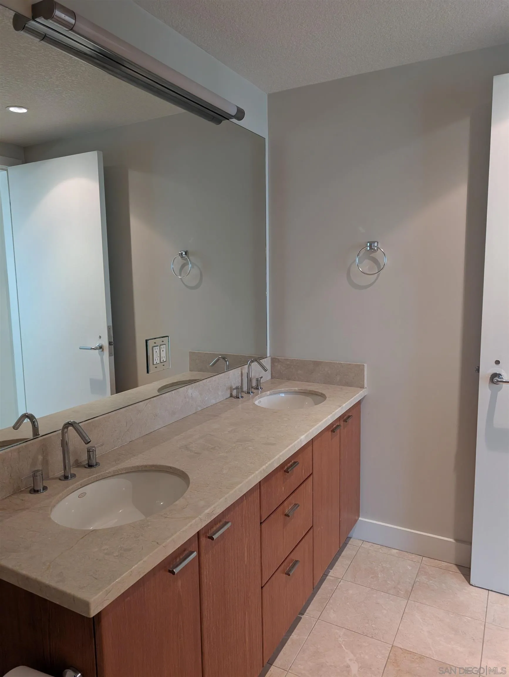 Photo #9: 260018307 Listing: Photo #9