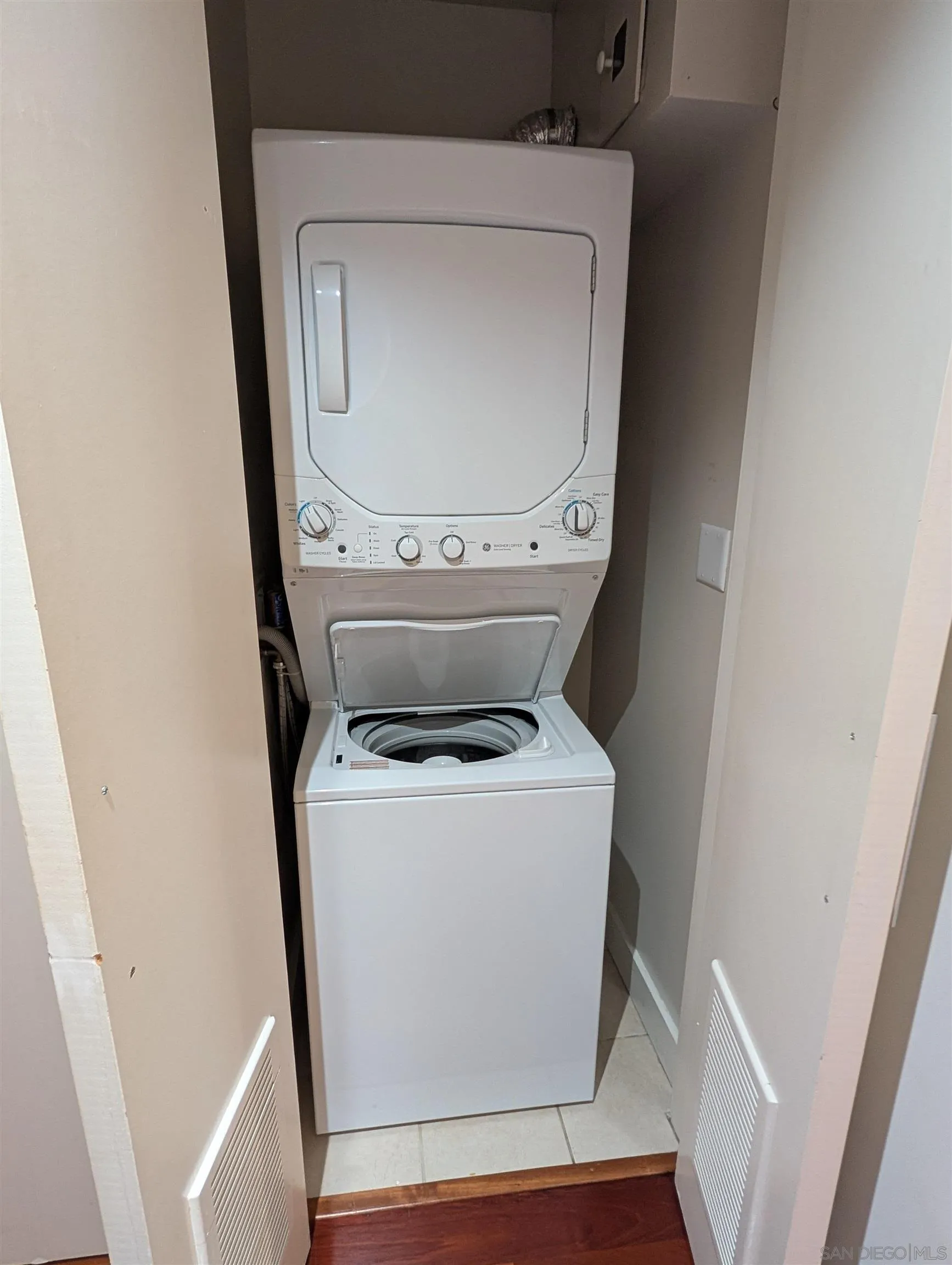 Photo #11: 260018307 Listing: Photo #11