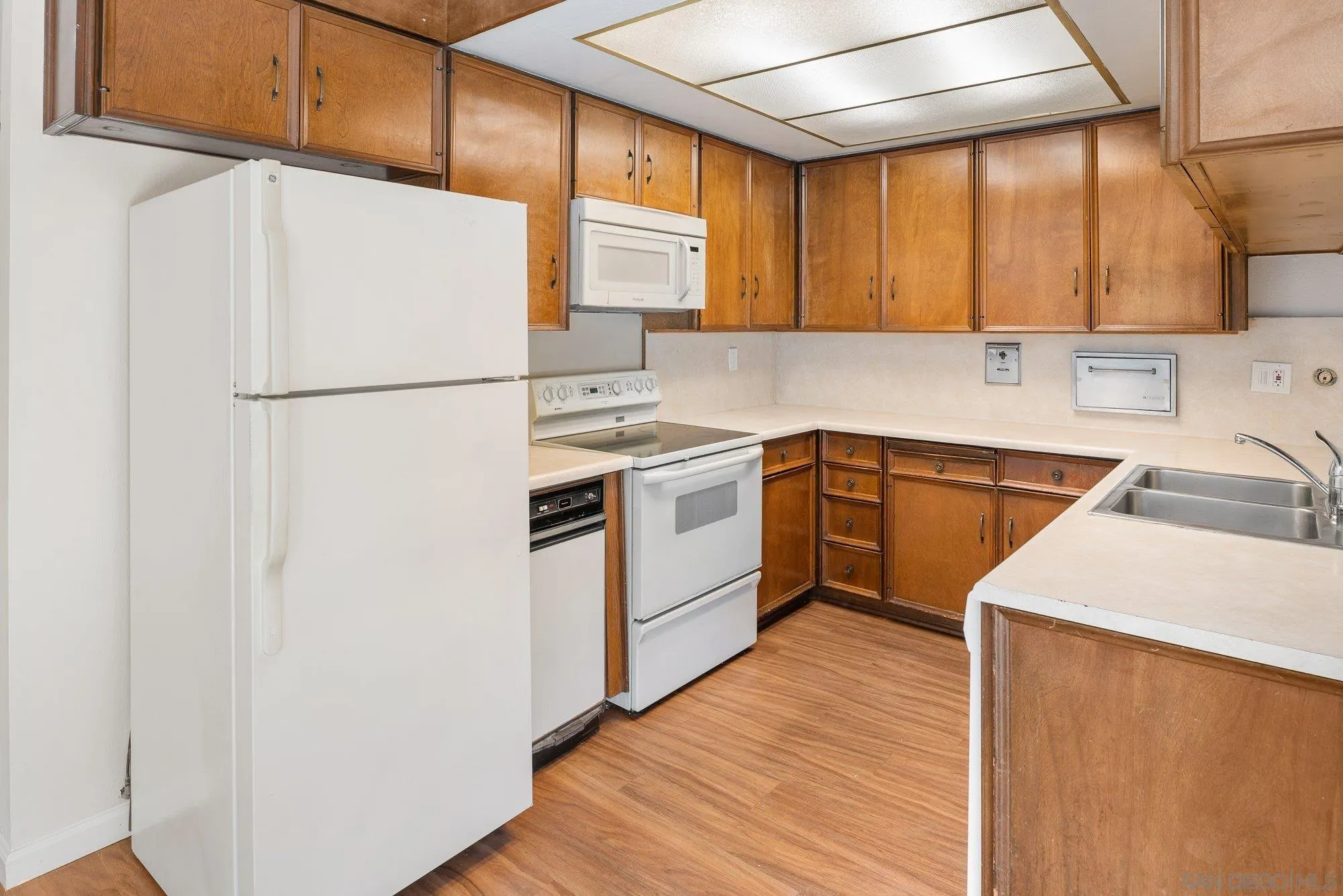 Photo #17: 260018315 Listing: Photo #17