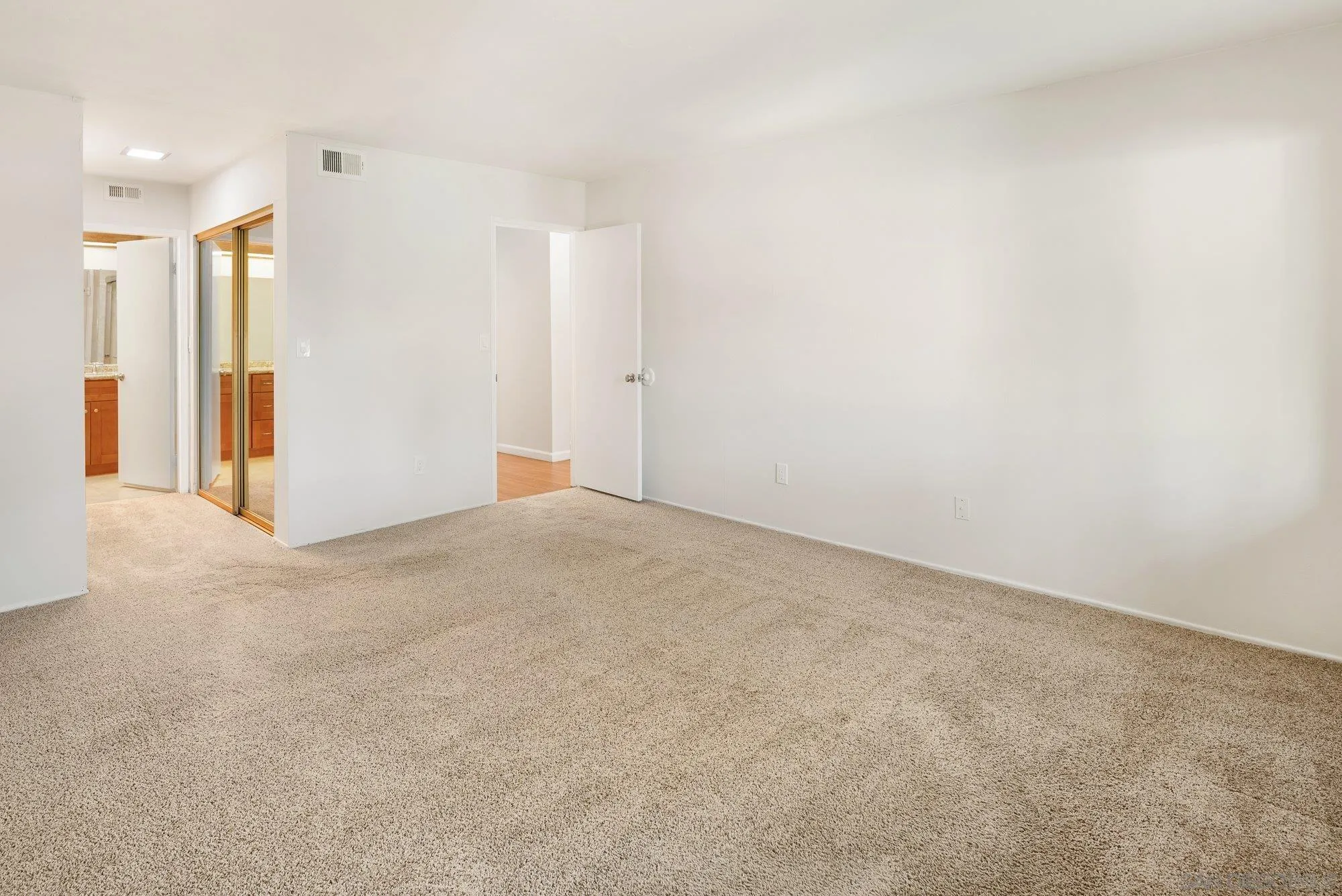 Photo #21: 260018315 Listing: Photo #21