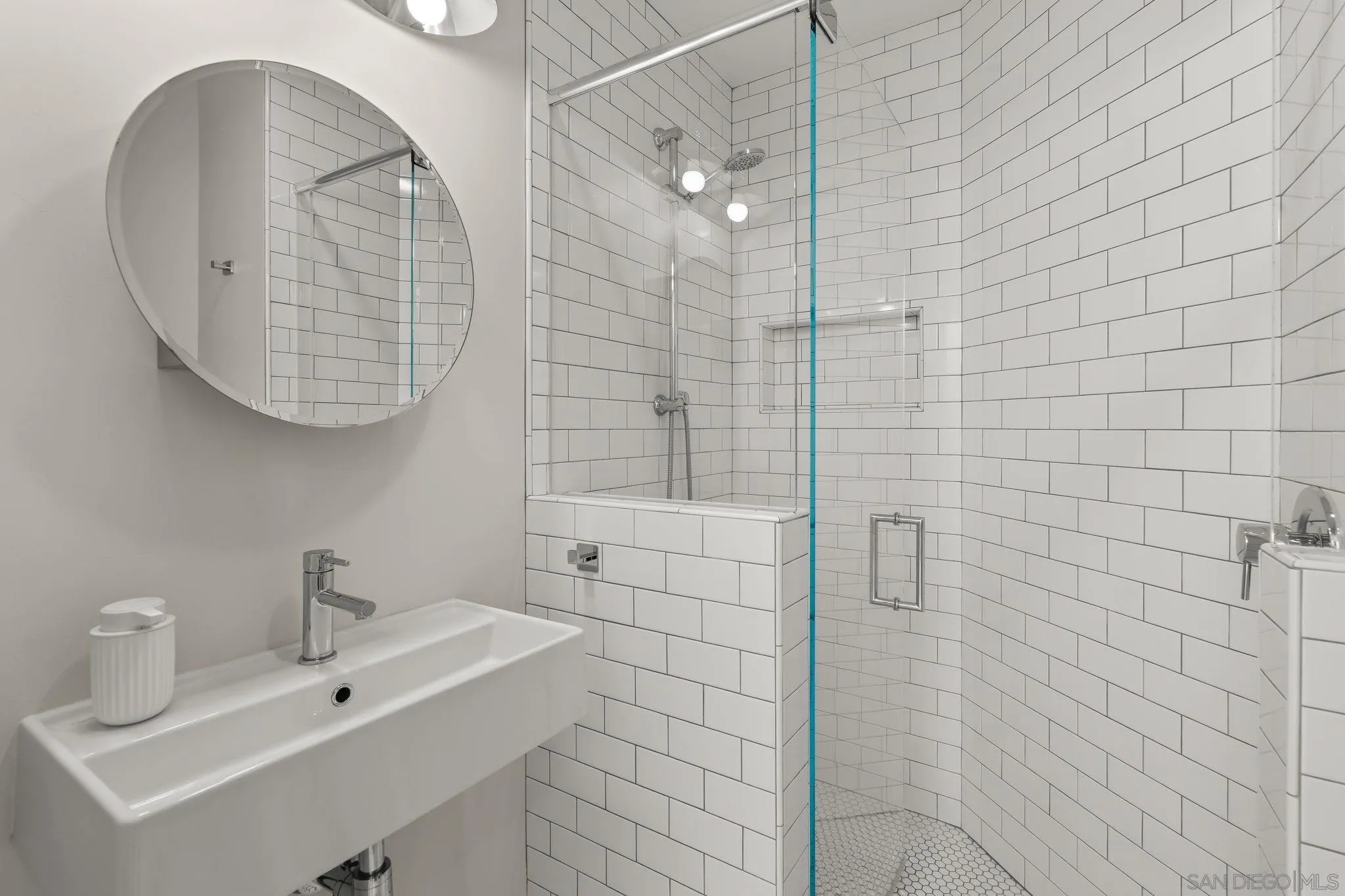 https://cdn.realtyfeed.com/cdn/127/260018335/36404c6987d639126d544e82375c0ba0.webp
