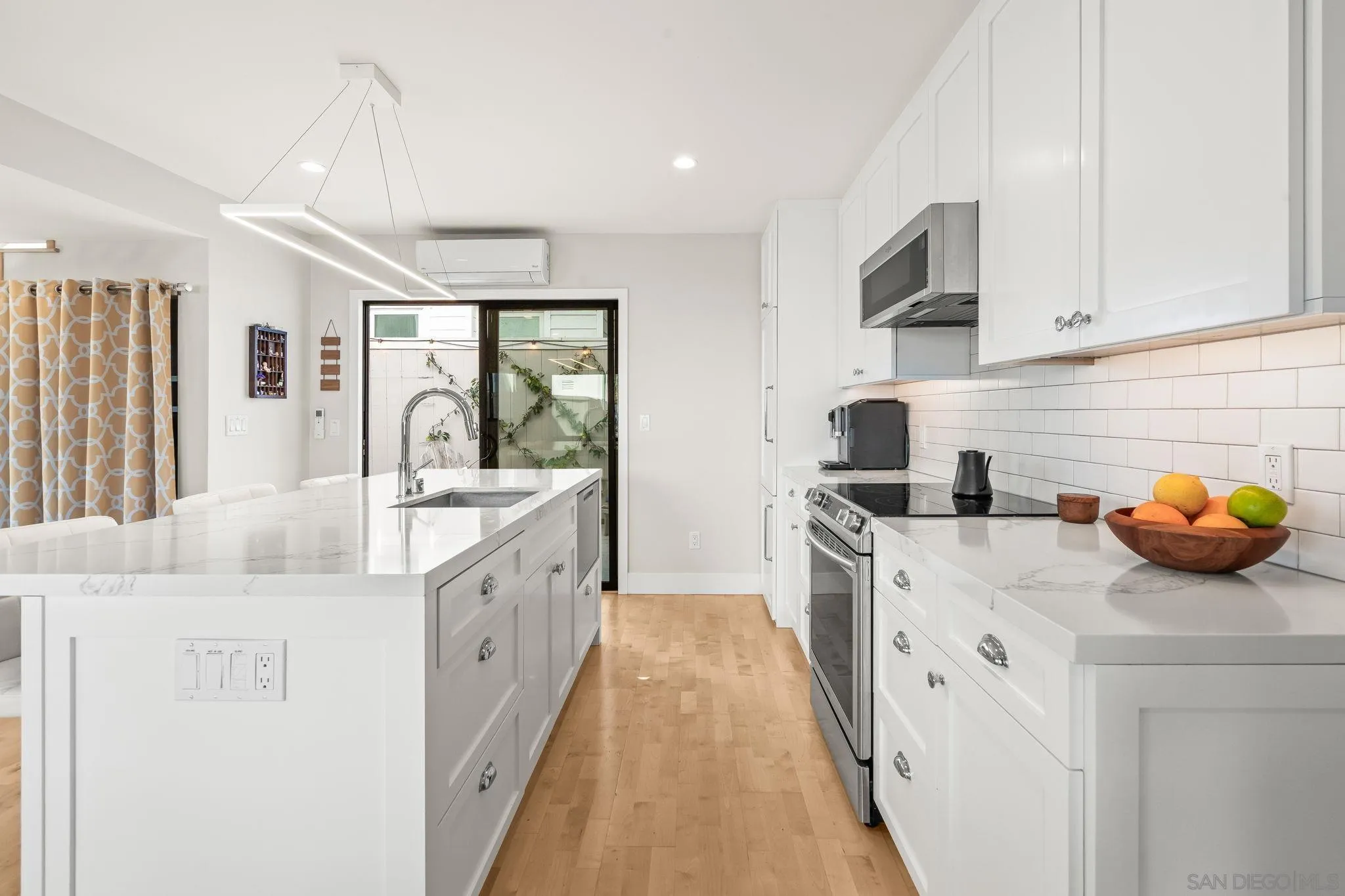 https://cdn.realtyfeed.com/cdn/127/260018335/386e6b54aab3b75348f26c9b502913be.webp