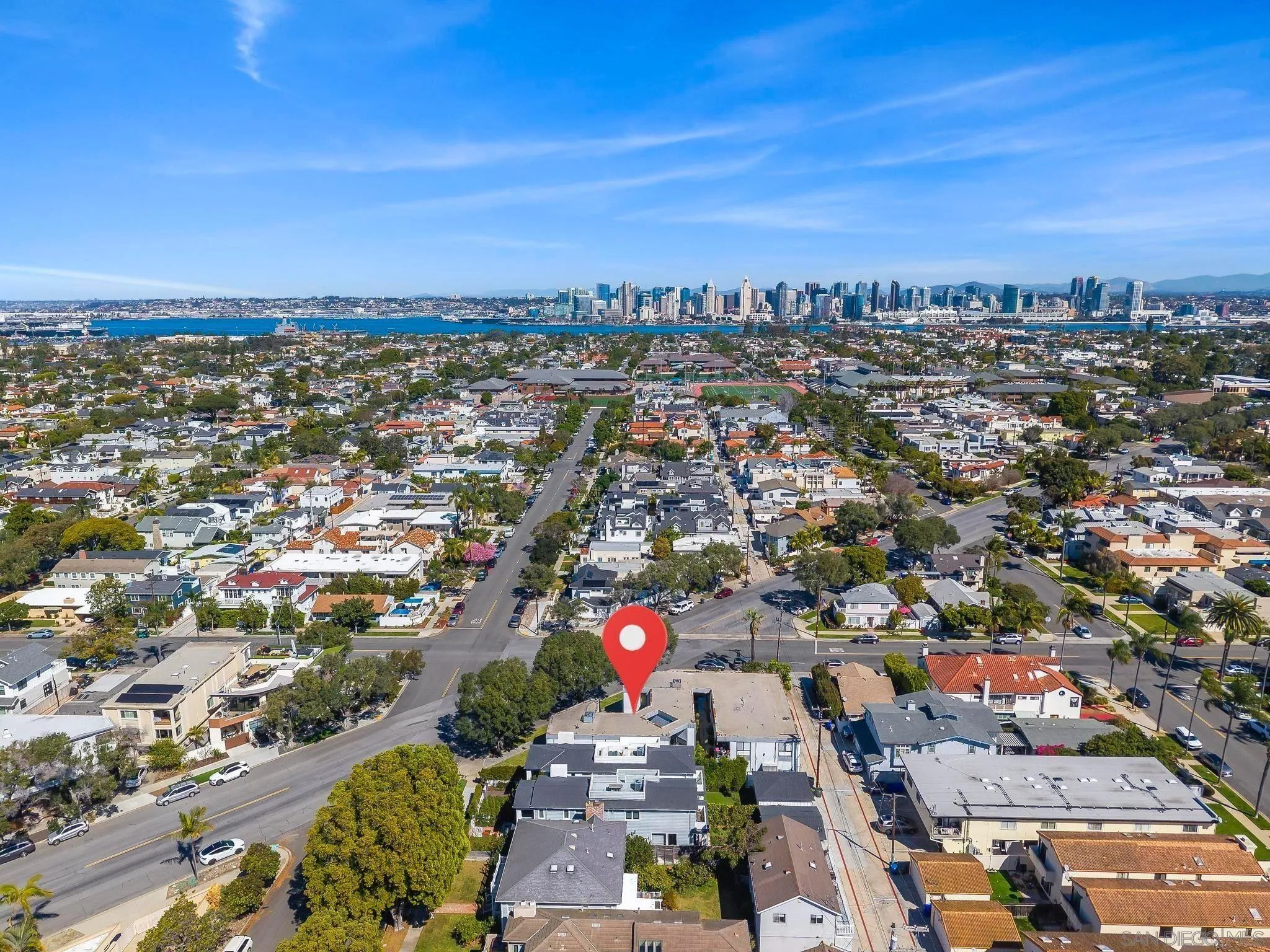 https://cdn.realtyfeed.com/cdn/127/260018335/914fc6cb3d44f5d92b66d94b7c0c3e60.webp