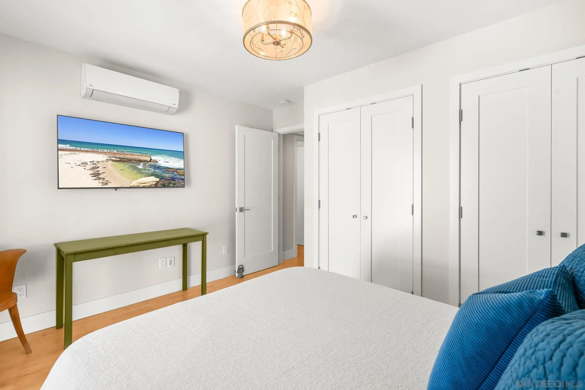 https://cdn.realtyfeed.com/cdn/127/260018335/ab459afd28c5c84819383af92df9125b.webp