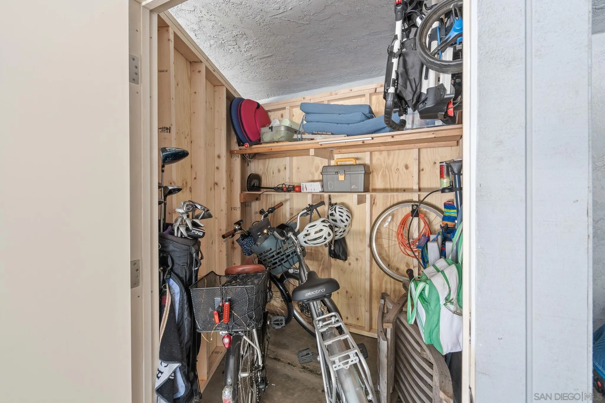 https://cdn.realtyfeed.com/cdn/127/260018335/e07adc454533518d9a03410dd82c48aa.webp