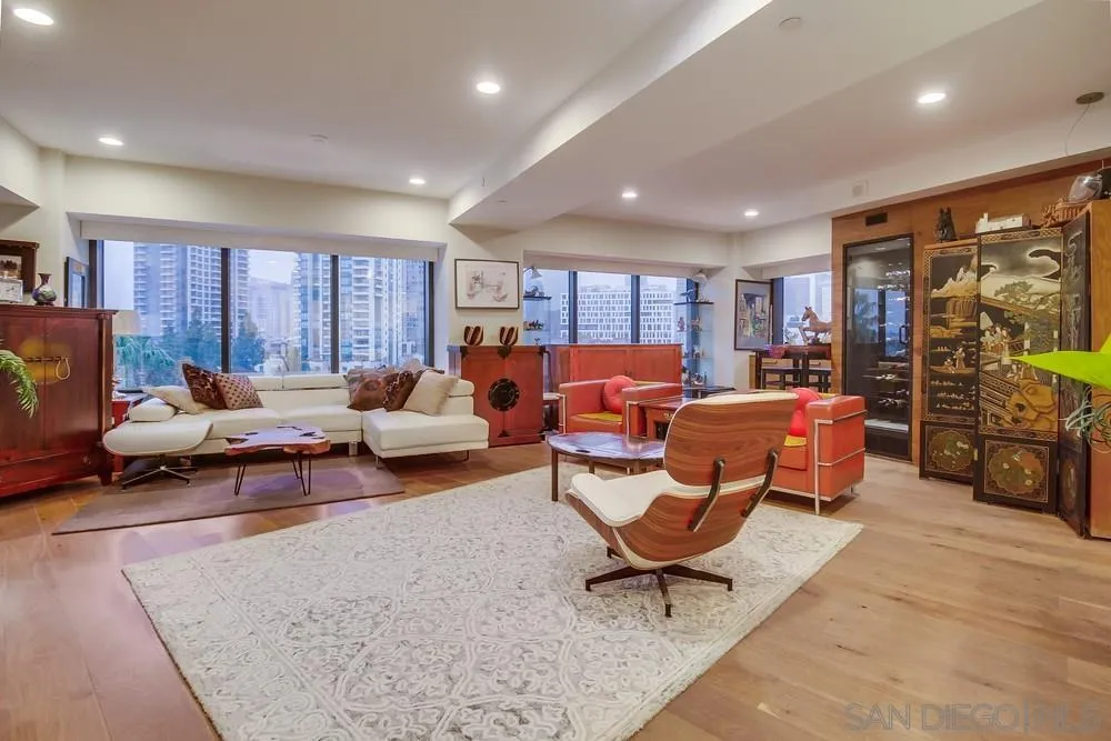 Photo #1: 260018337 Listing: Photo #1