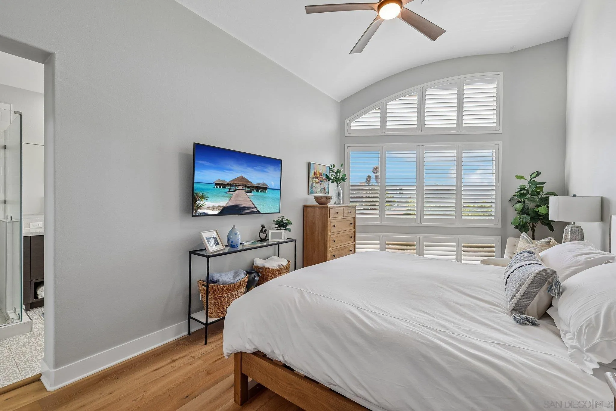 https://cdn.realtyfeed.com/cdn/127/260018340/5ded39ac2610bf67e059638974226694.webp