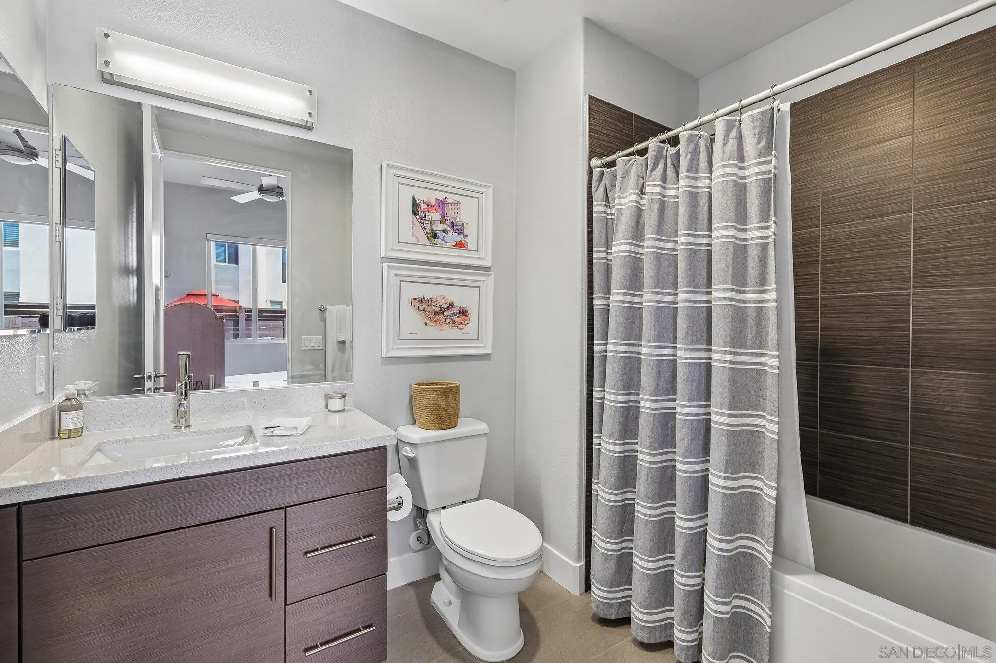 https://cdn.realtyfeed.com/cdn/127/260018340/736cd1da8fae5bdb0806eb938a00e2c0.webp
