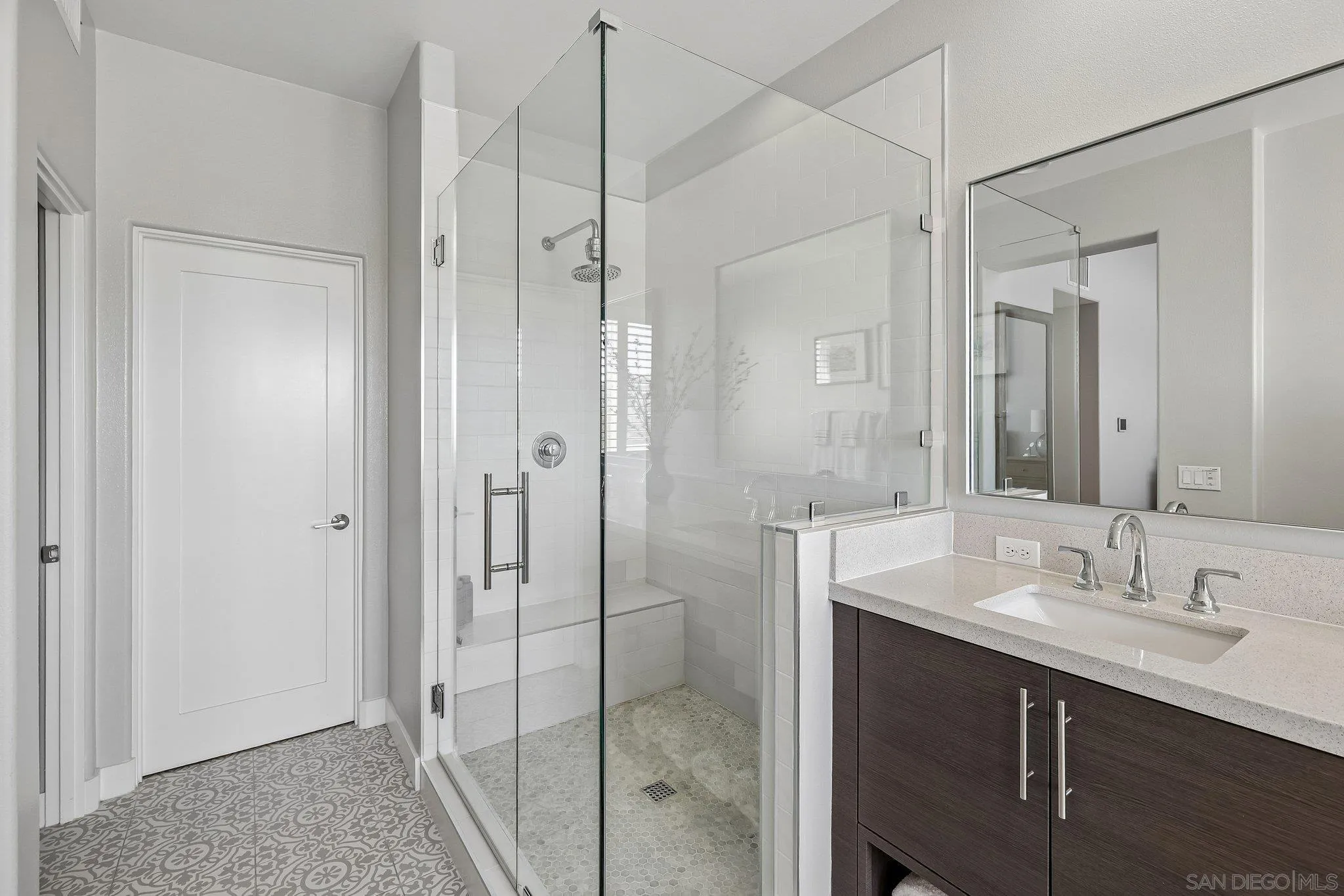https://cdn.realtyfeed.com/cdn/127/260018340/73705d6fefcd6fb71f527e3c7f42166b.webp