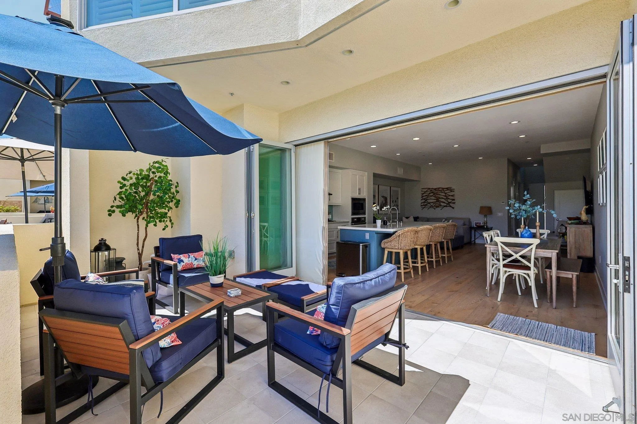 https://cdn.realtyfeed.com/cdn/127/260018340/899bf66201903c8e00d51134bf5aa568.webp